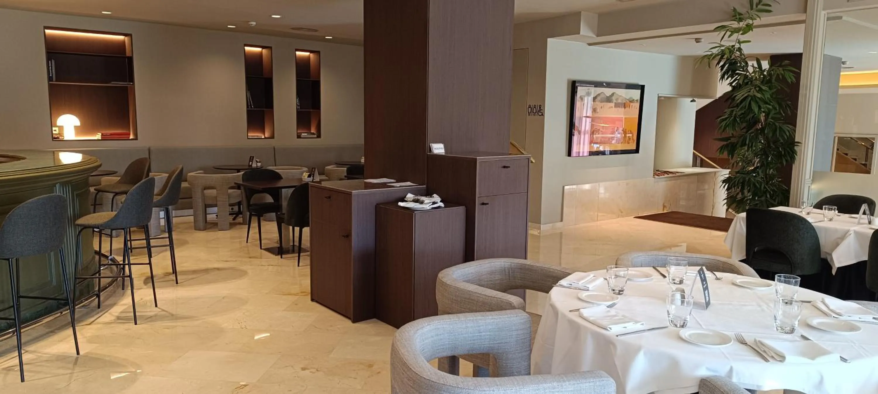 Restaurant/places to eat in Best Western Premier CMC Girona