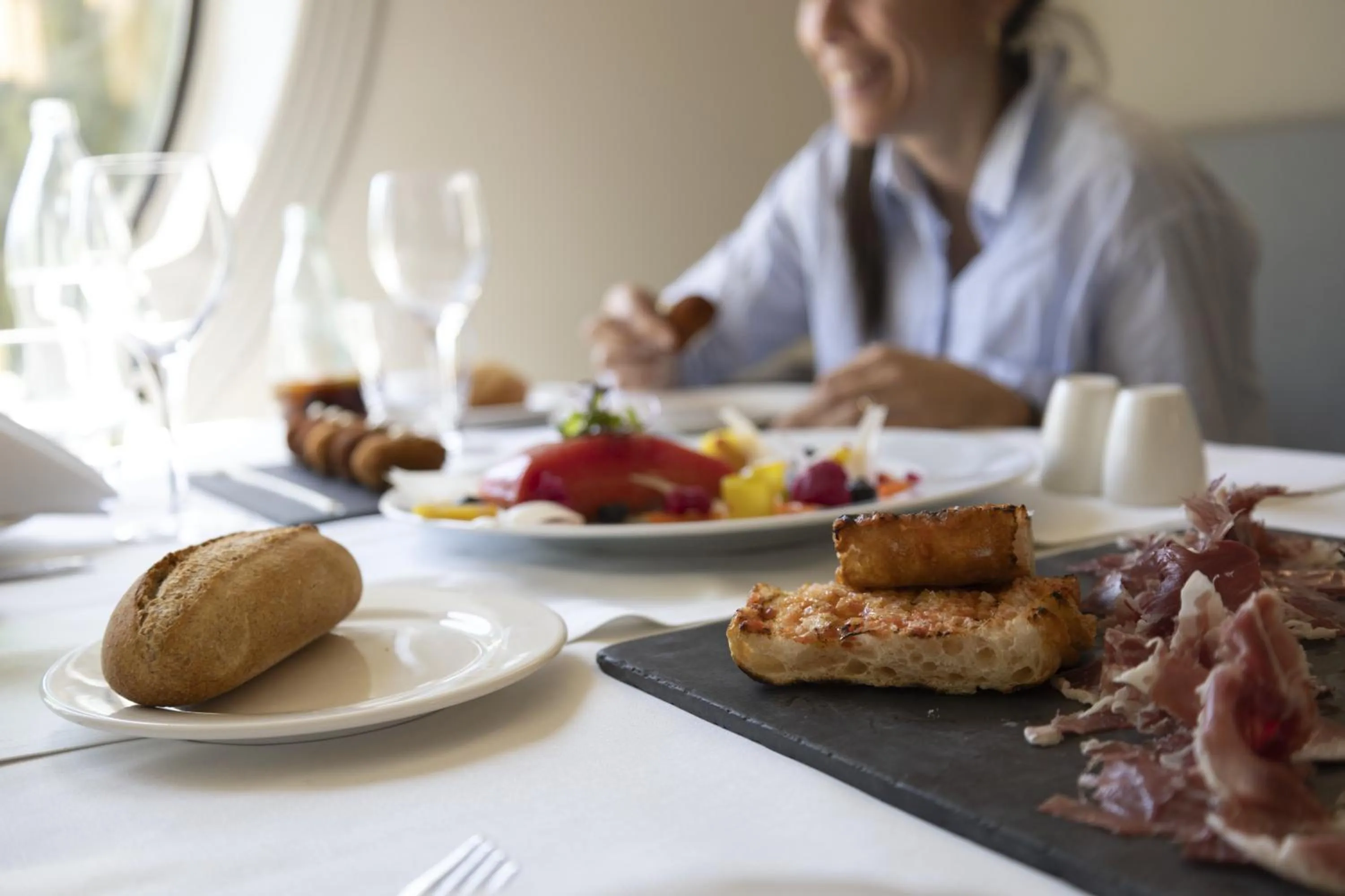 Restaurant/places to eat in Best Western Premier CMC Girona