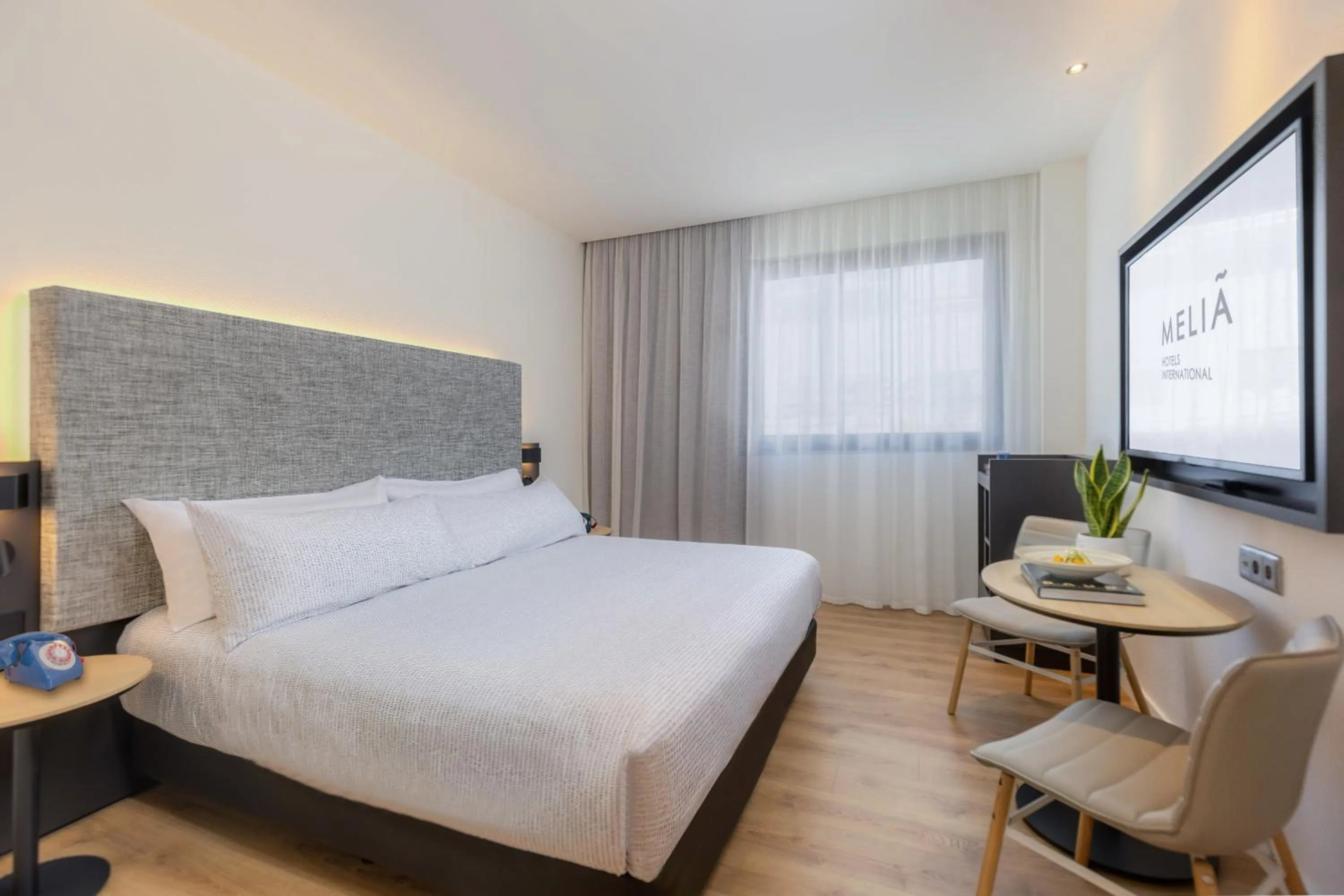 Bed in INNSiDE by Melia Valencia Oceanic