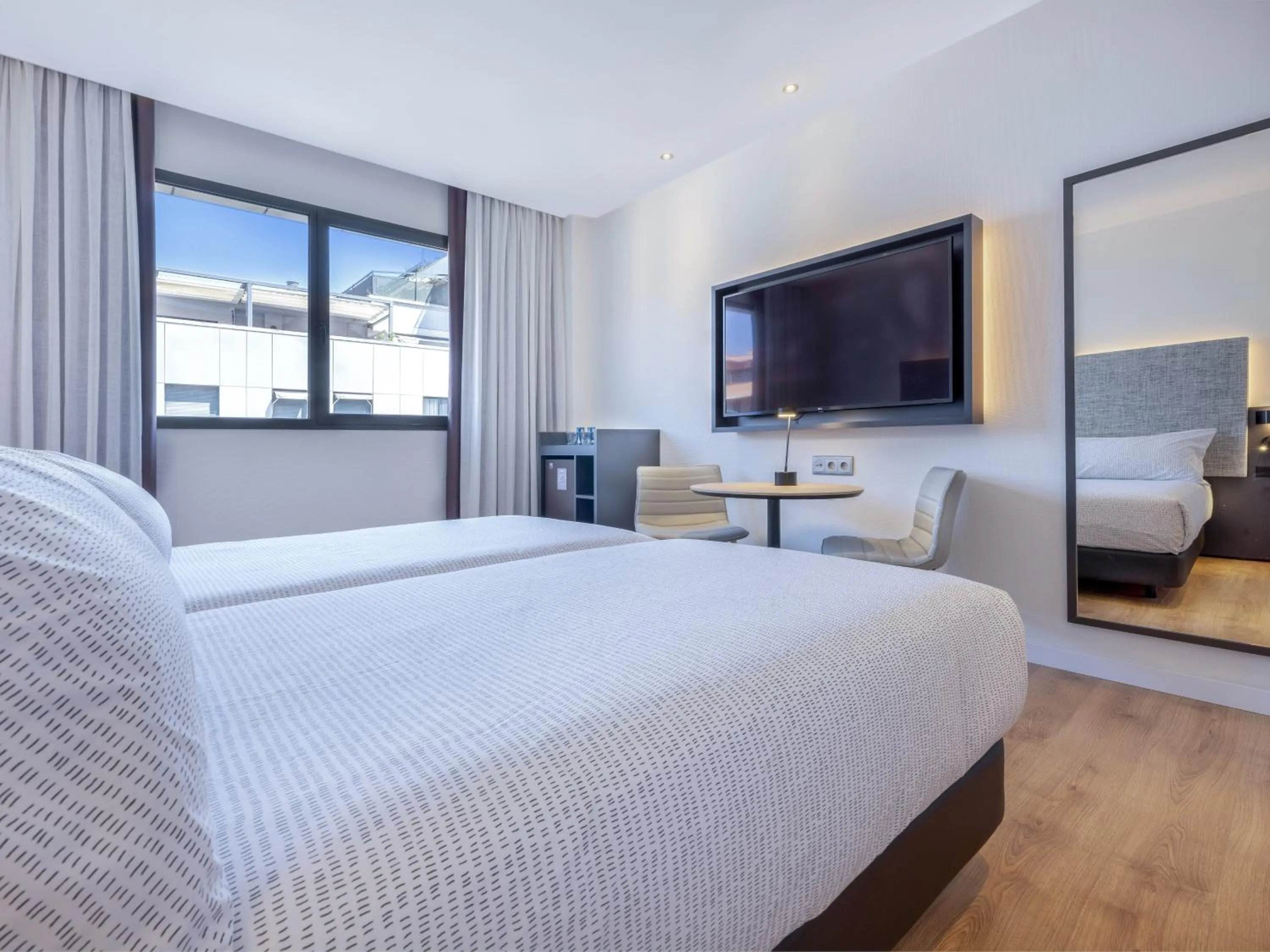 Bed in INNSiDE by Melia Valencia Oceanic