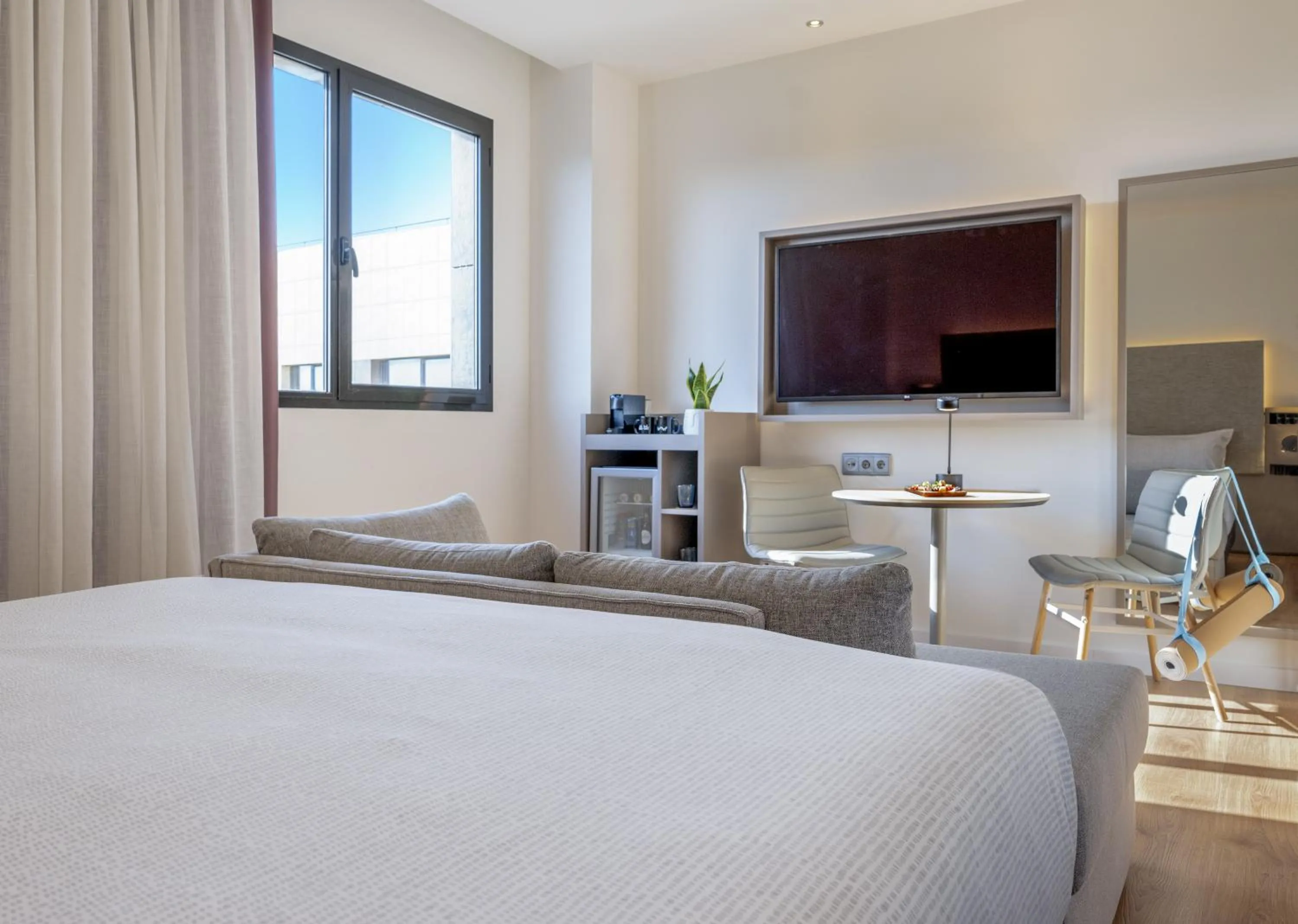 Bed in INNSiDE by Melia Valencia Oceanic