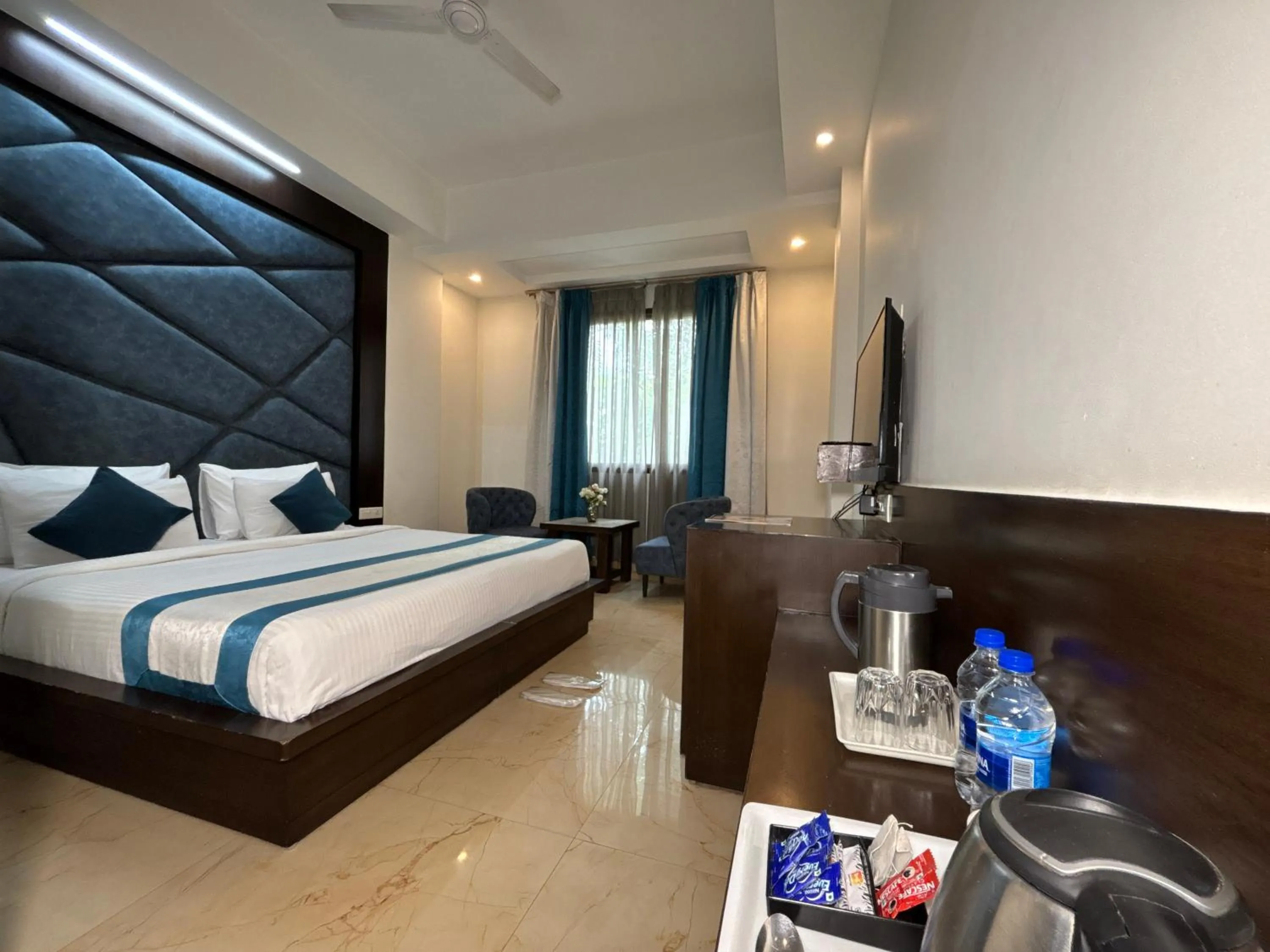 Photo of the whole room, Bed in Hotel Crimson Palace