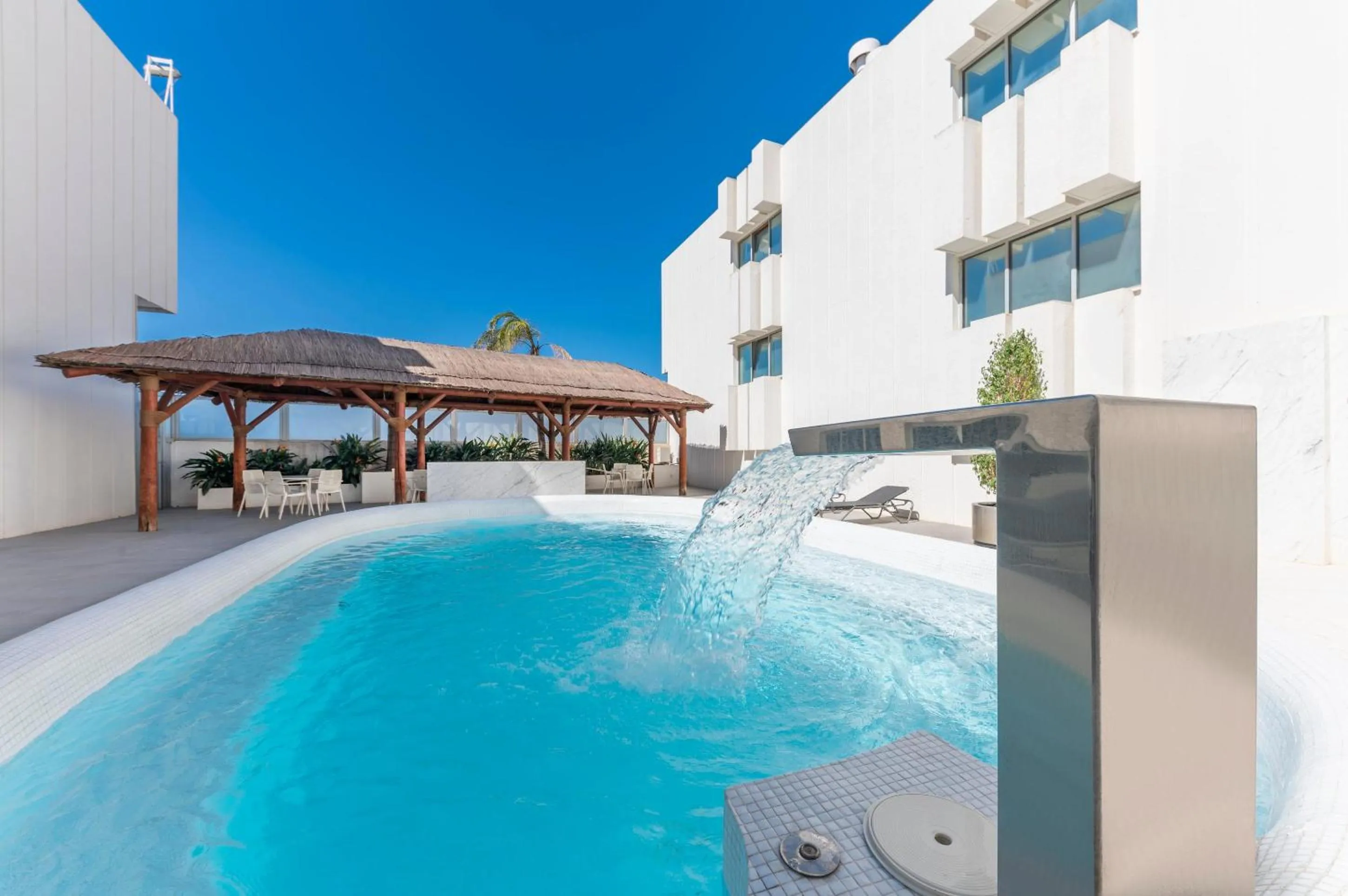 Swimming pool in Port Azafata Valencia