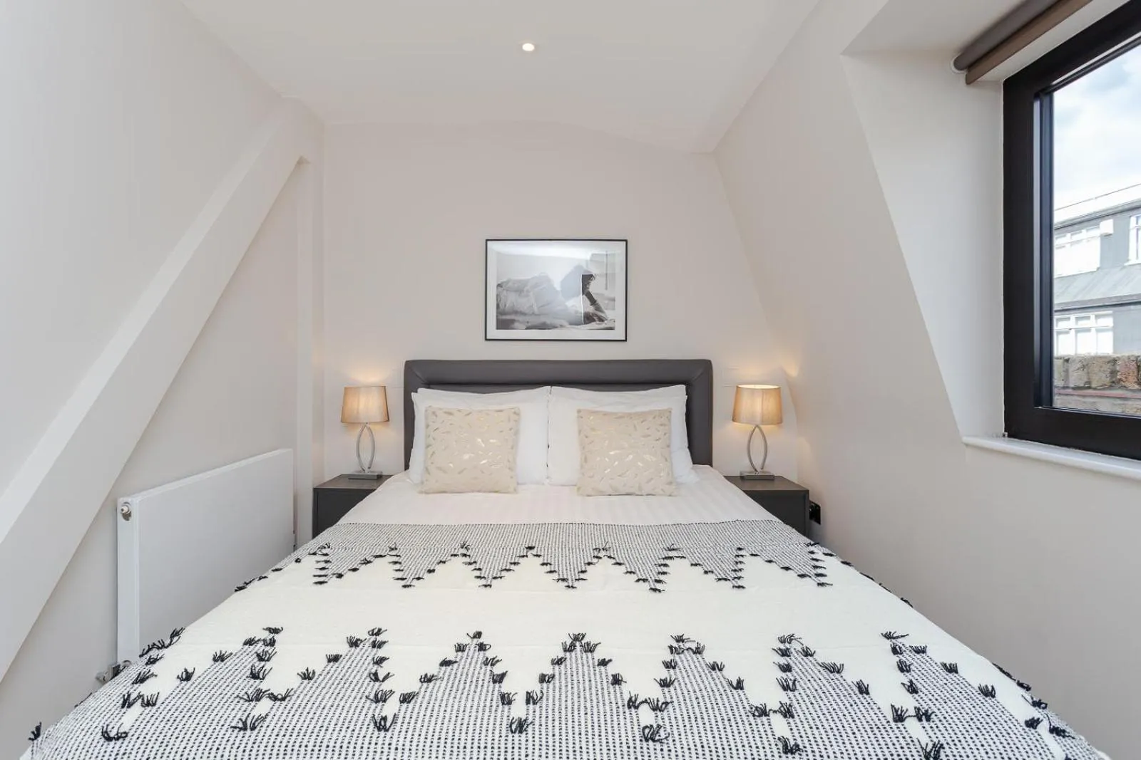 Bed in Cleveland Residences Farringdon