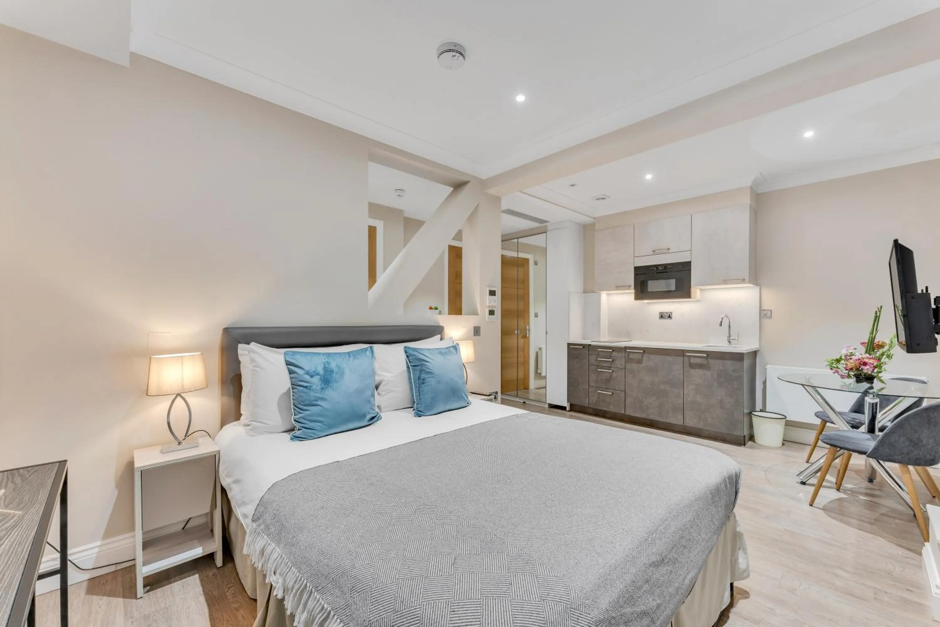 Bed in Cleveland Residences Farringdon