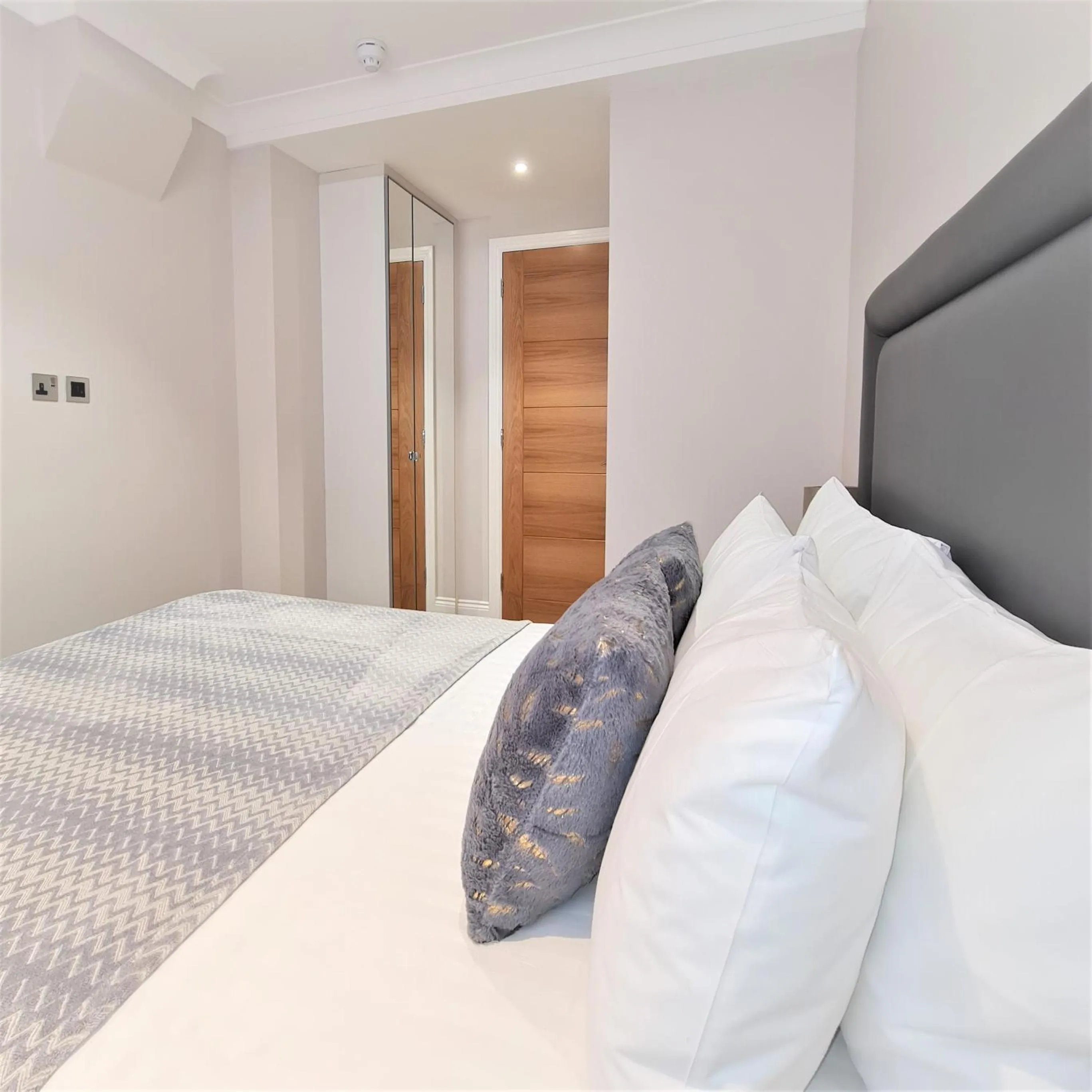 Bed in Cleveland Residences Farringdon