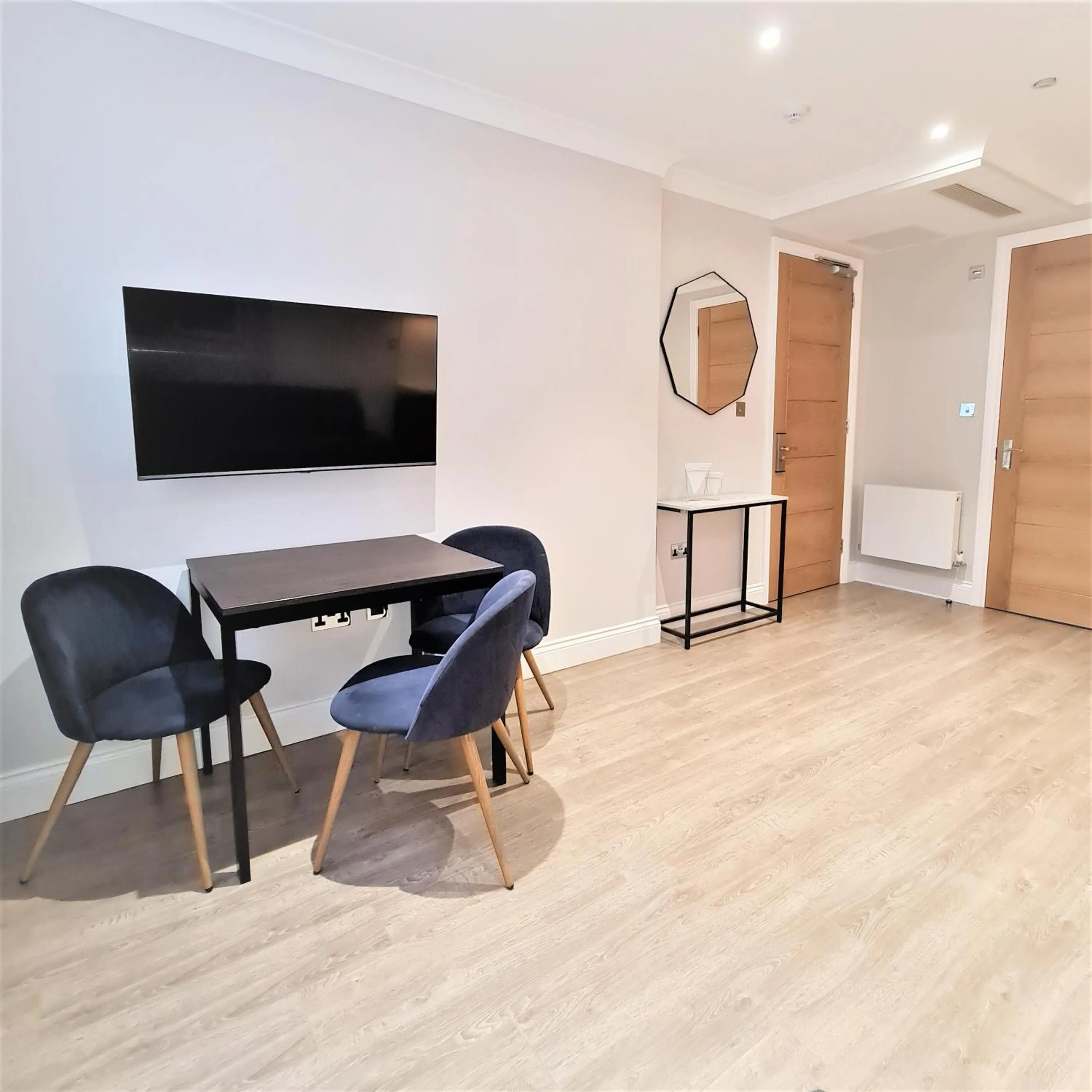 TV and multimedia in Cleveland Residences Farringdon