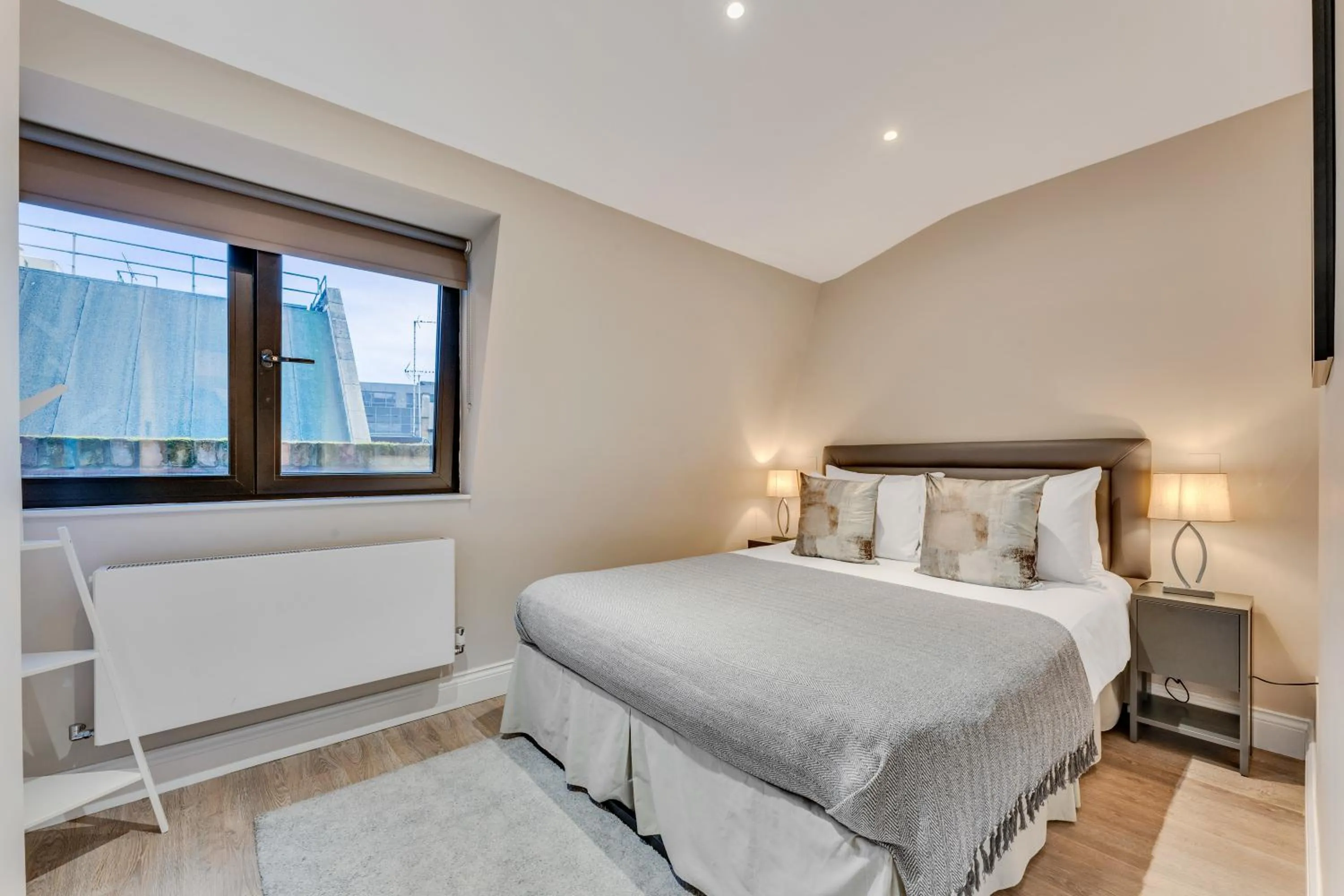 Bed in Cleveland Residences Farringdon