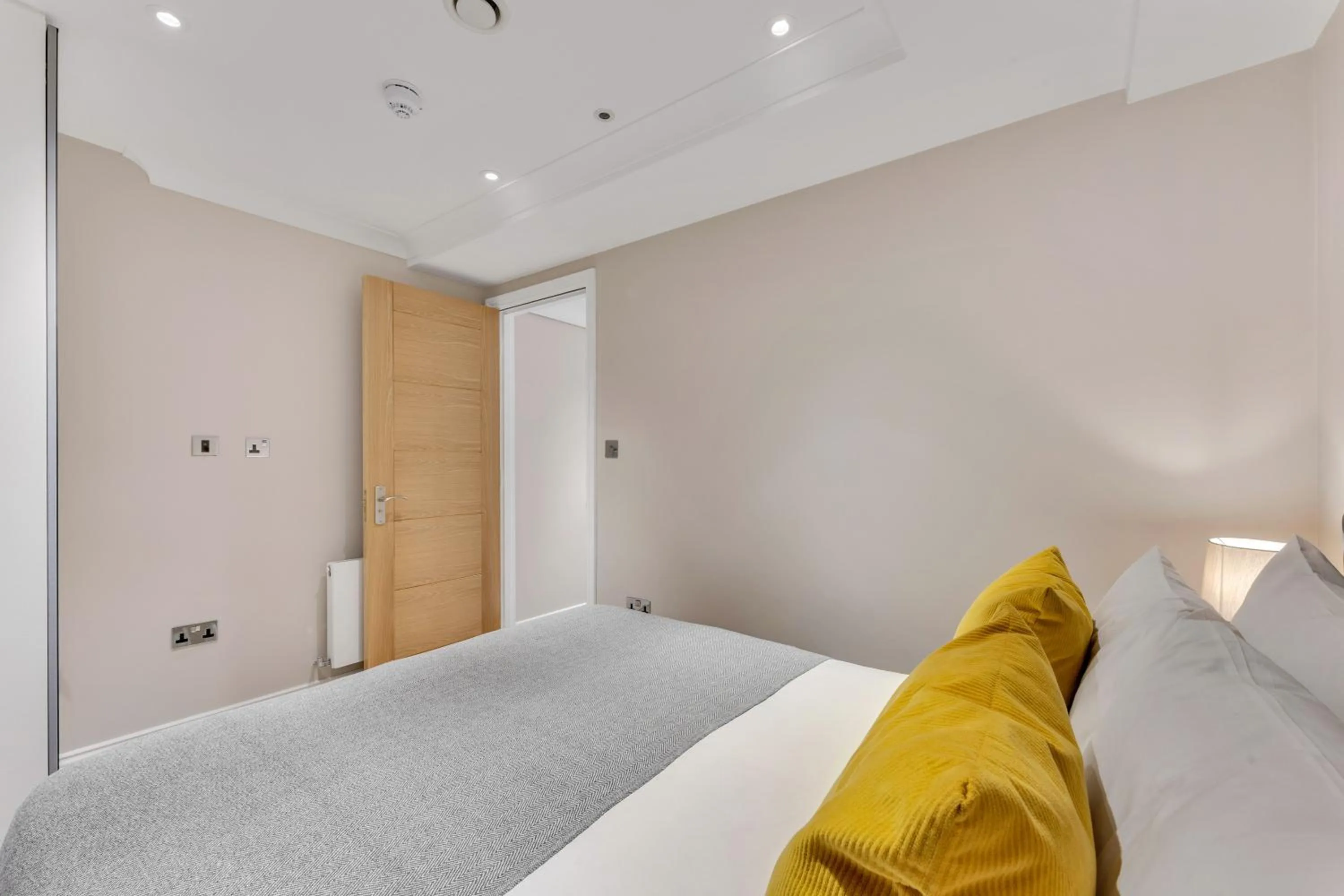 Bed in Cleveland Residences Farringdon