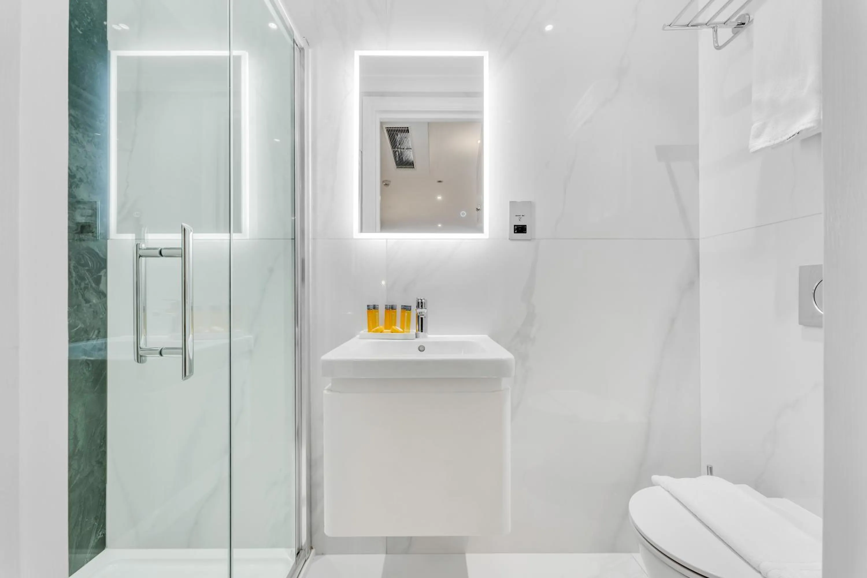 Bathroom in Cleveland Residences Farringdon