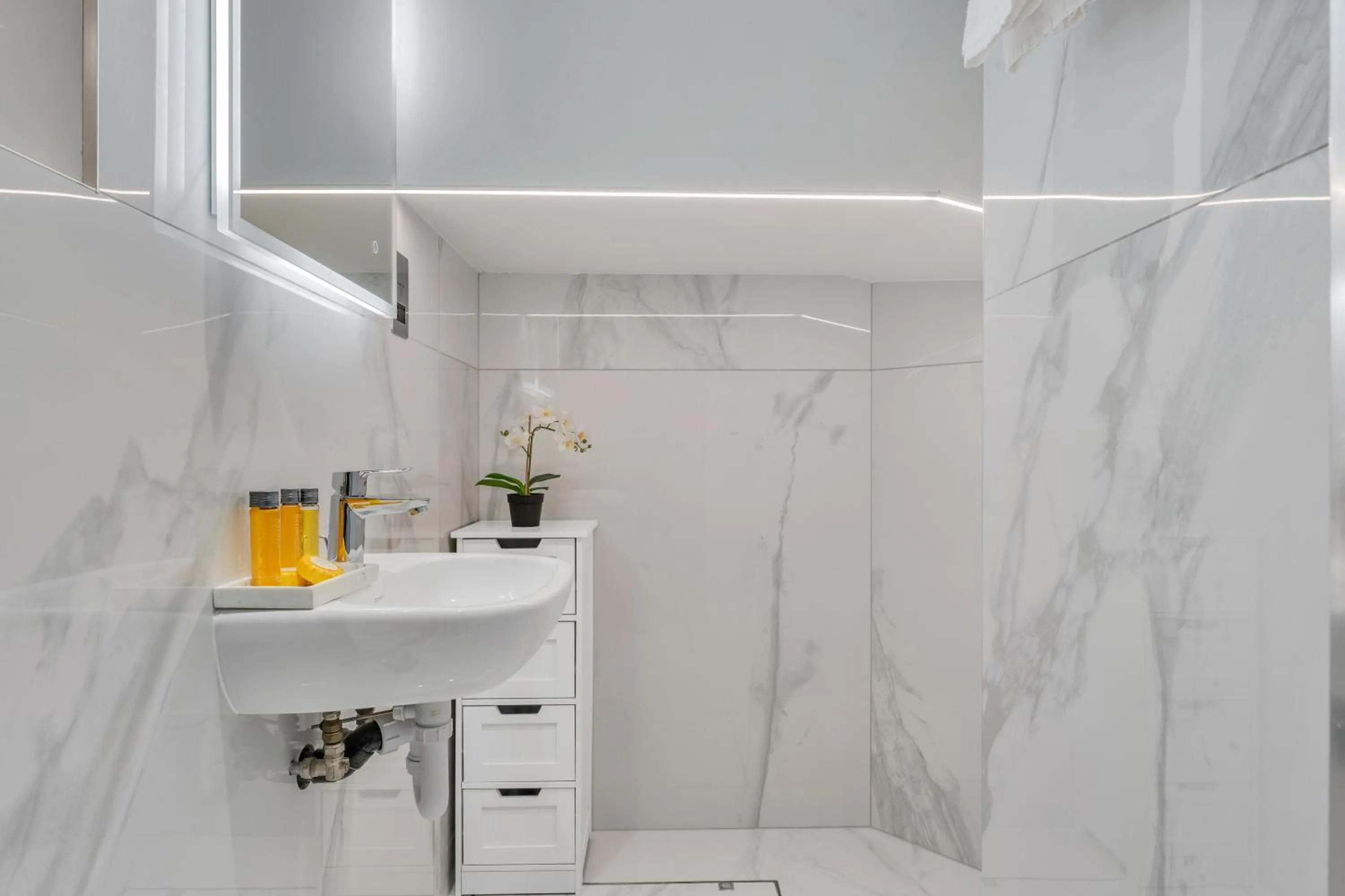 Bathroom in Cleveland Residences Farringdon