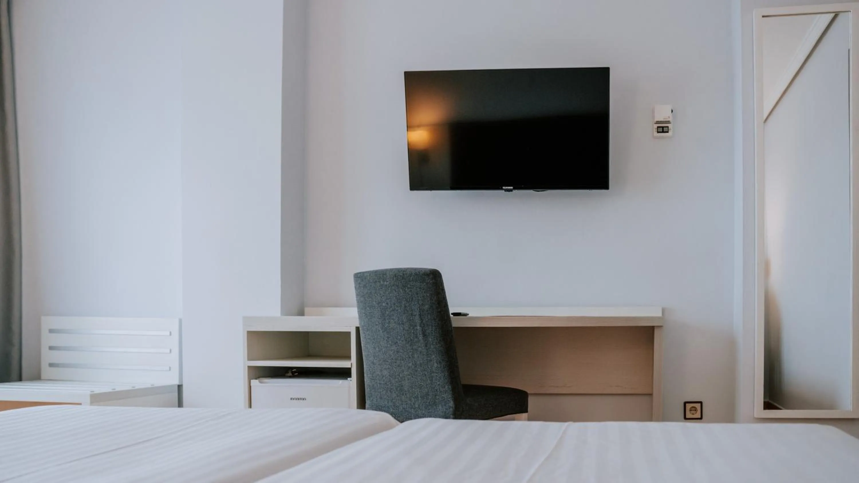 Photo of the whole room, Bed in Hotel Bahia Sur