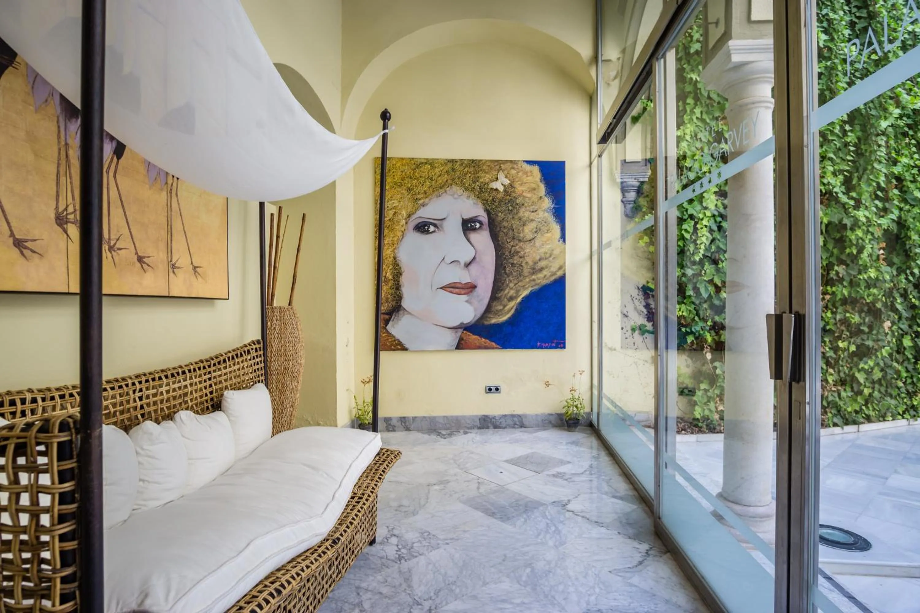 Area and facilities in Hotel Palacio Garvey