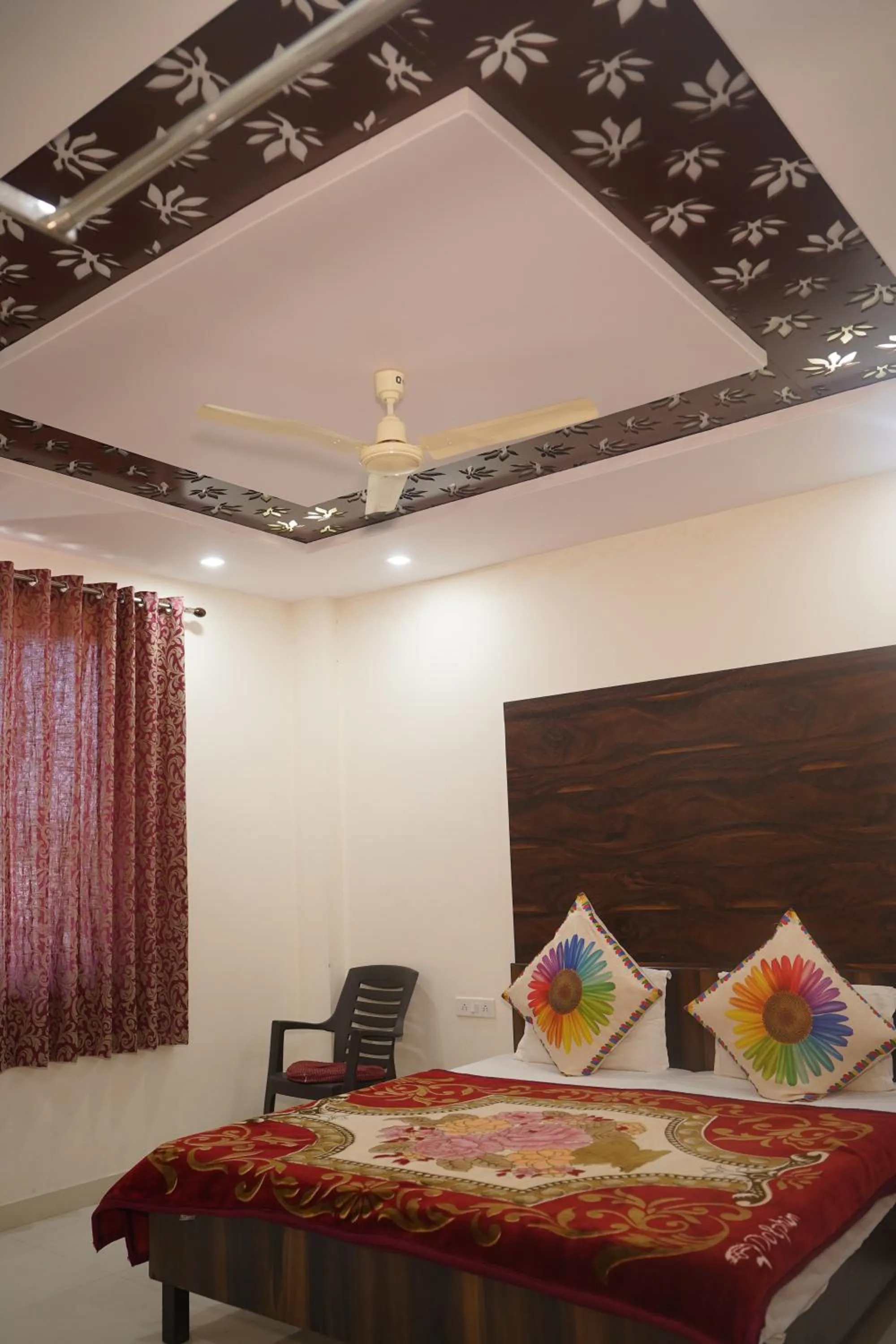 Bed in Hotel Raj Palace