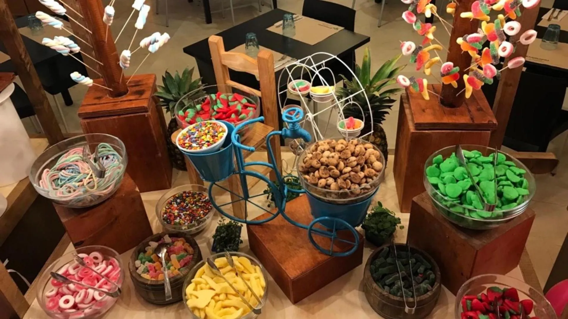 Restaurant/places to eat in Evenia Olympic Garden