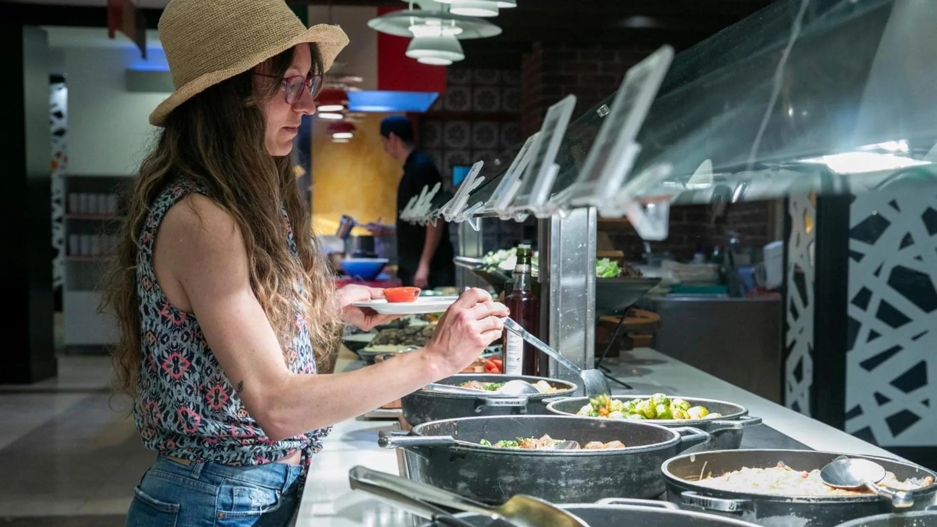 Restaurant/places to eat in Evenia Olympic Garden