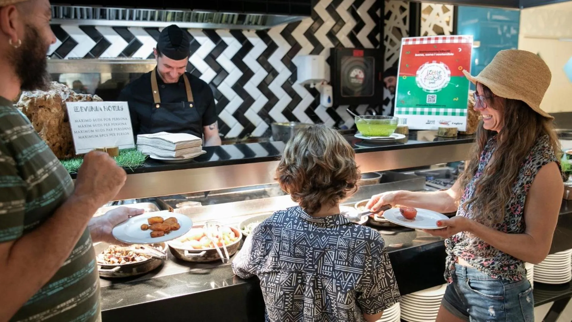 Restaurant/places to eat in Evenia Olympic Garden