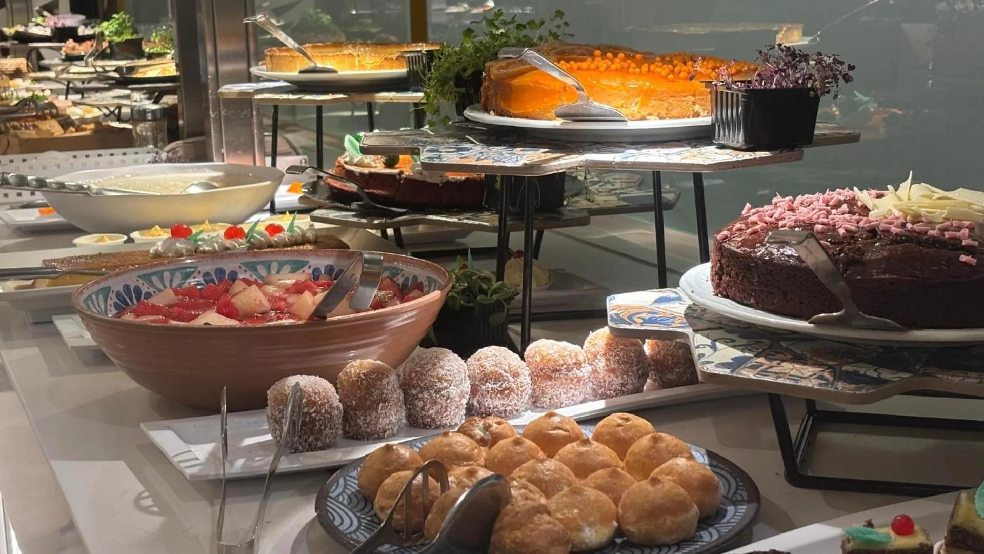 Restaurant/places to eat in Evenia Olympic Garden