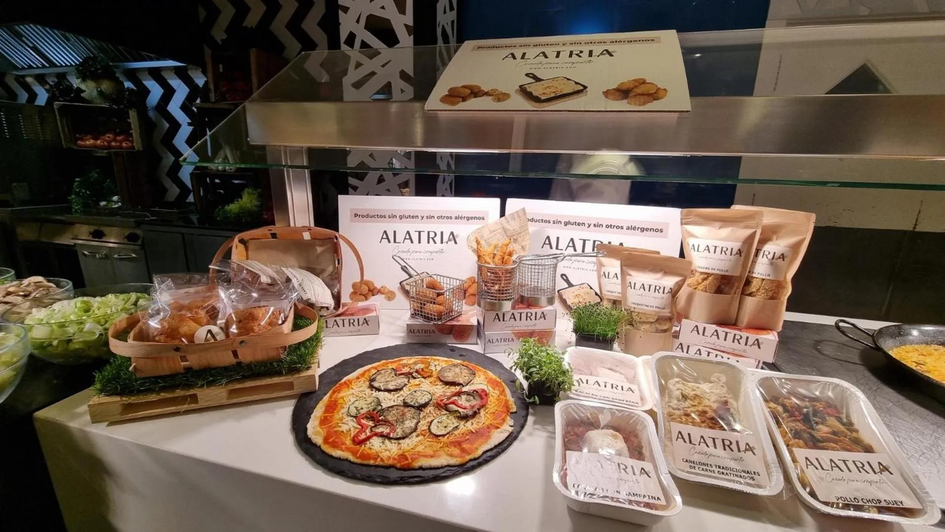 Restaurant/places to eat in Evenia Olympic Suites