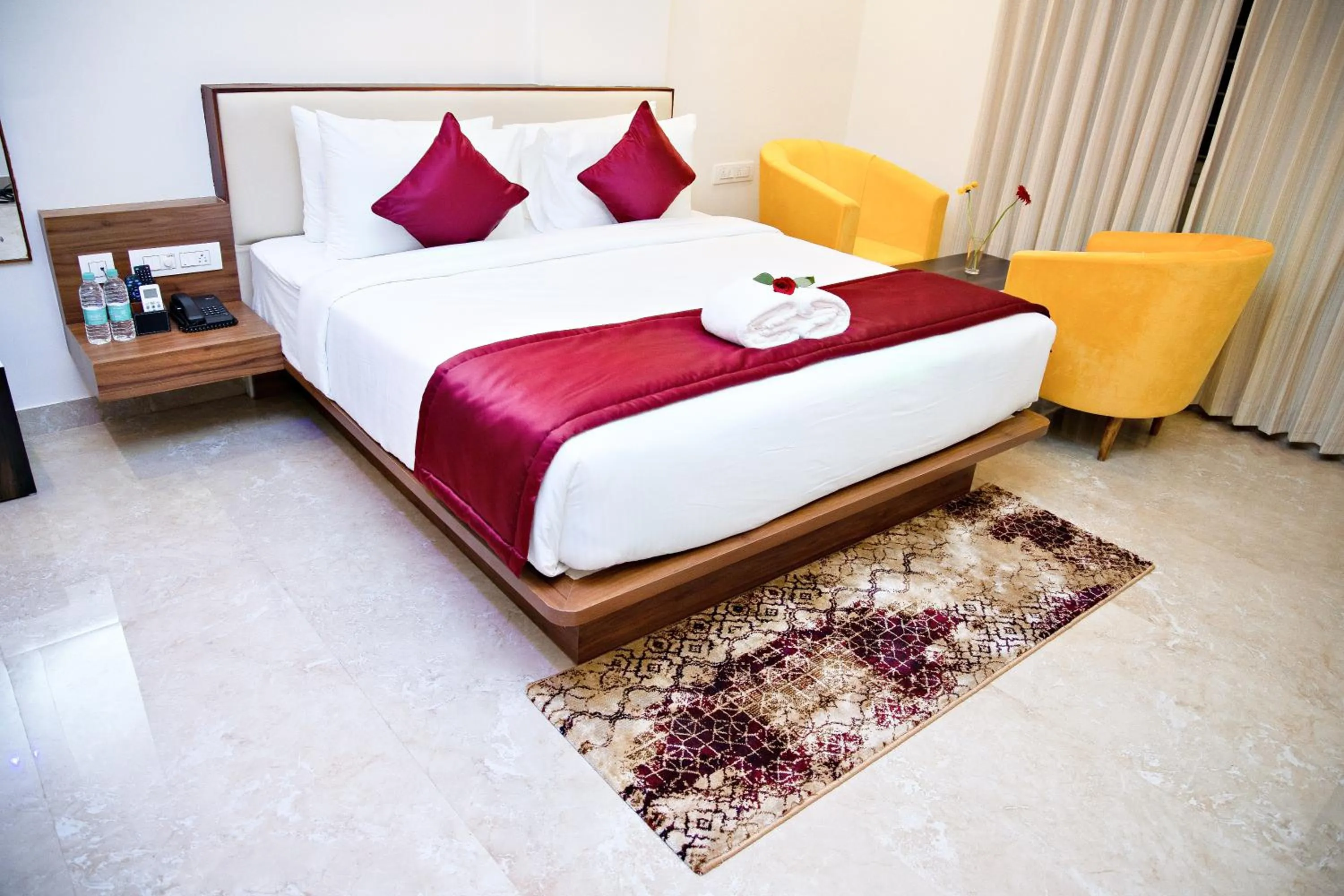Bed in Villa Grand Hotel Near Kempegowda International Airport