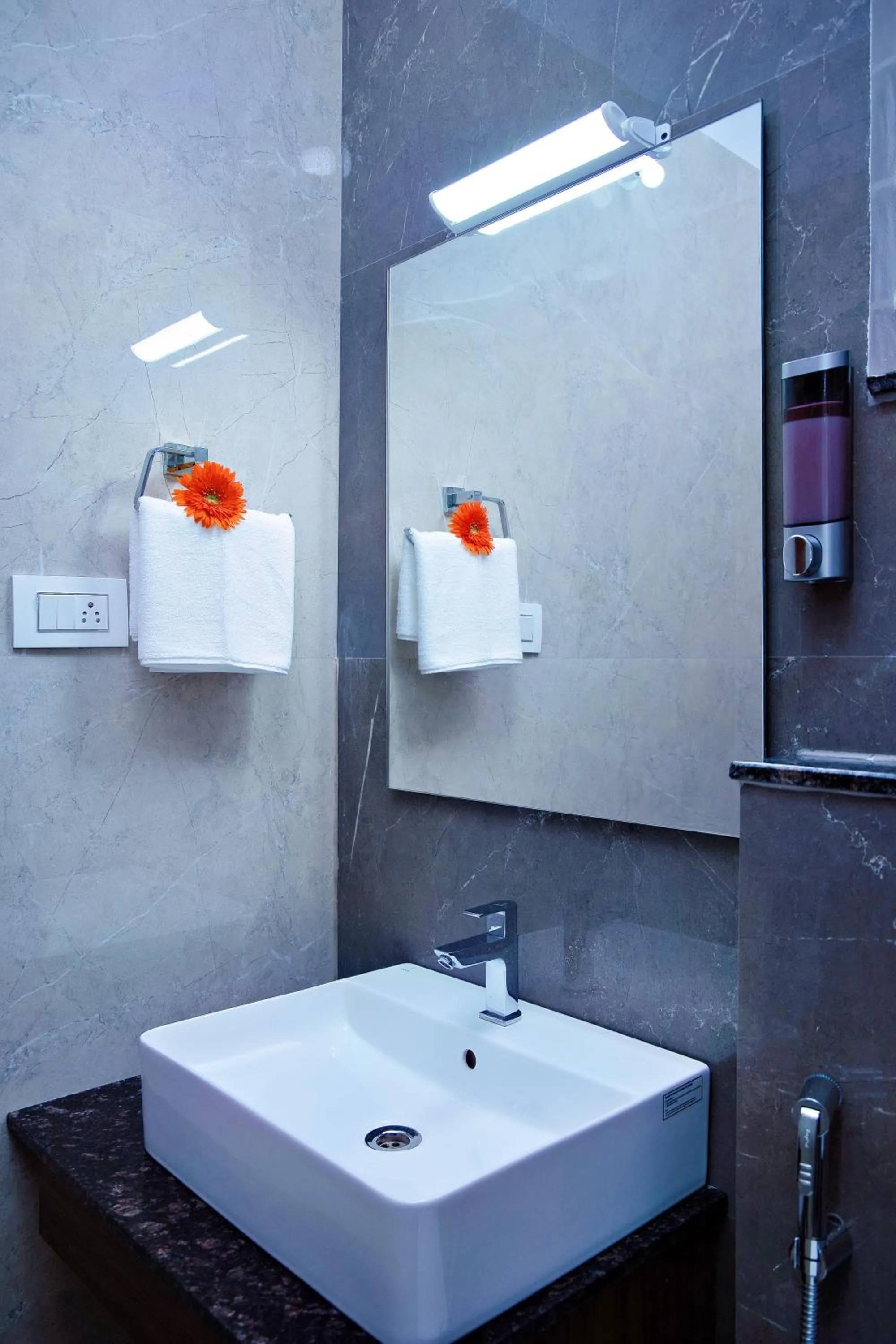 Bathroom in Villa Grand Hotel Near Kempegowda International Airport