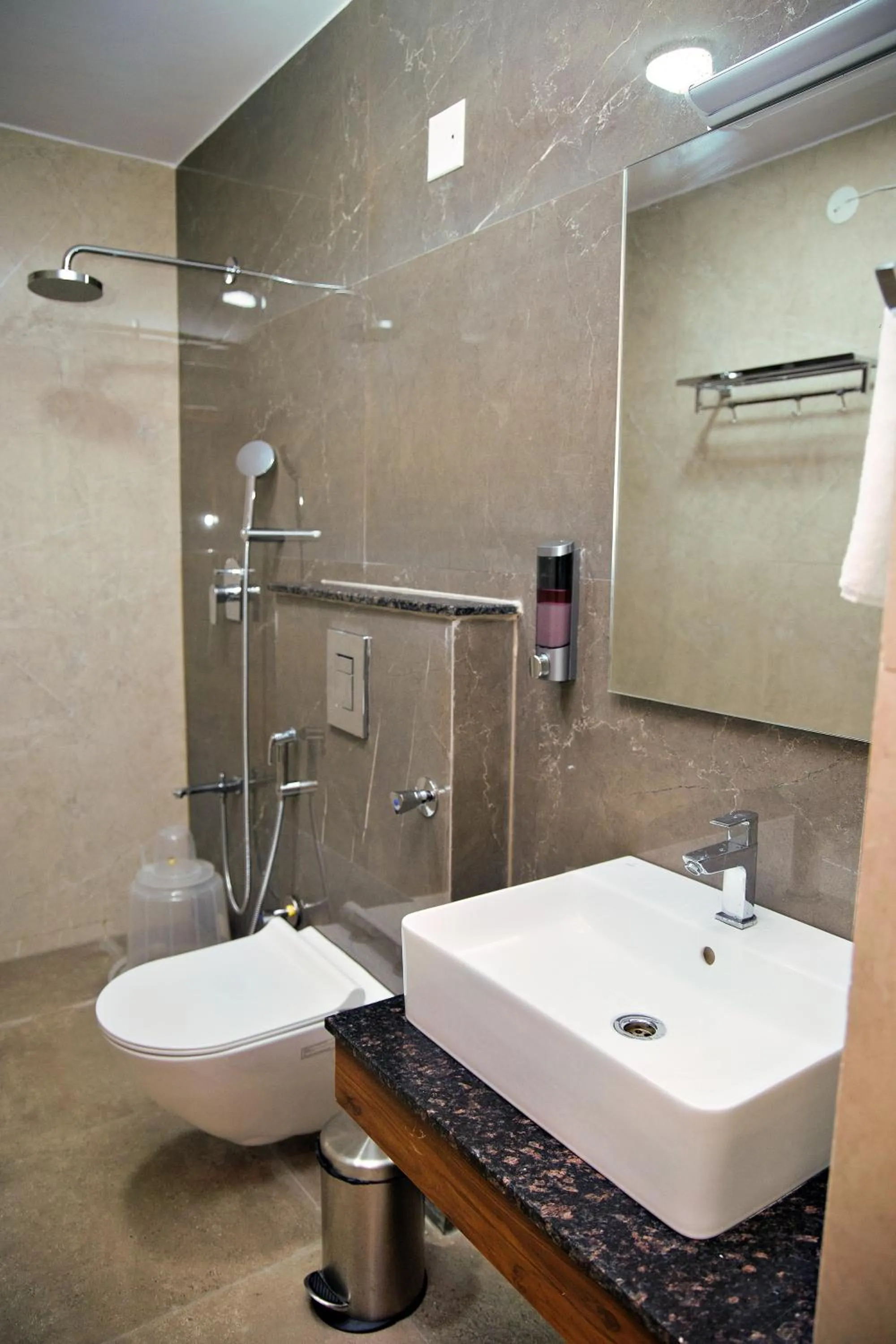 Bathroom in Villa Grand Hotel Near Kempegowda International Airport