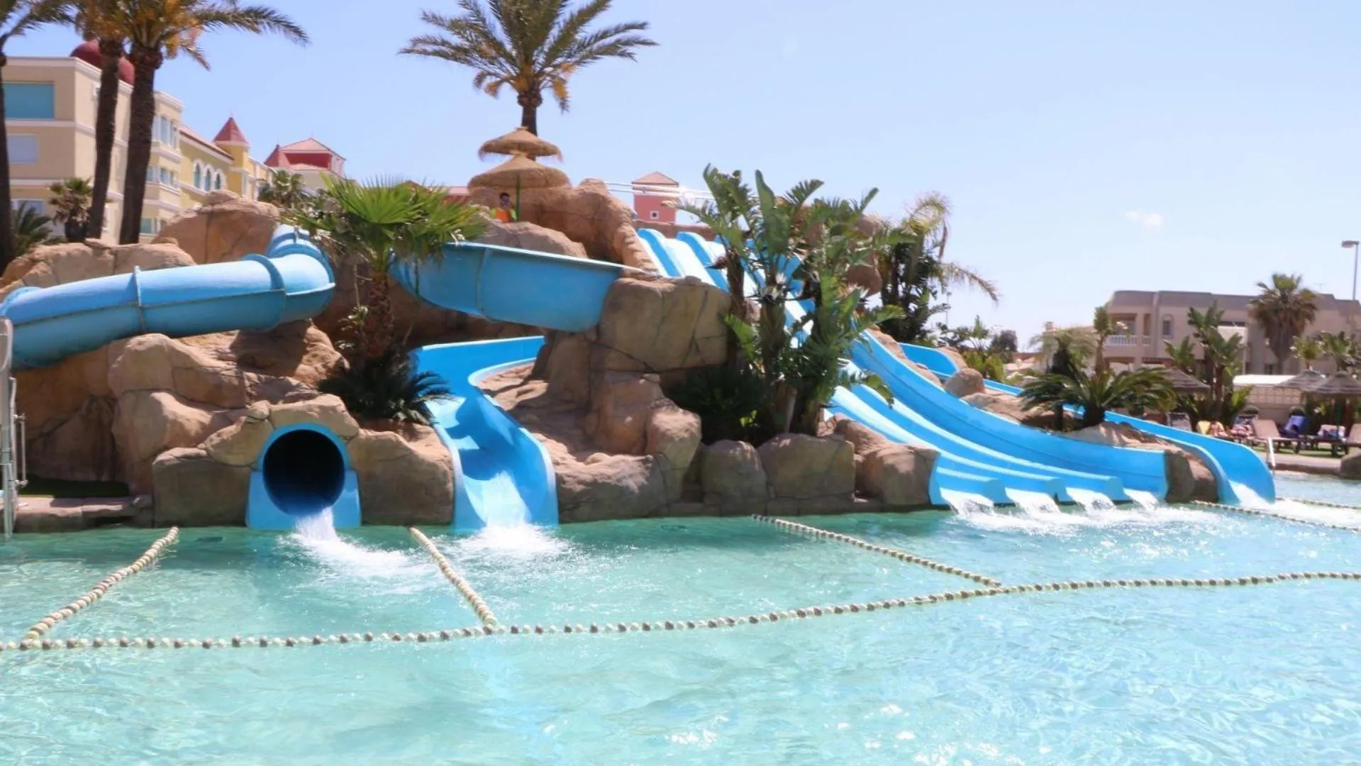 Swimming pool in Evenia Zoraida Garden