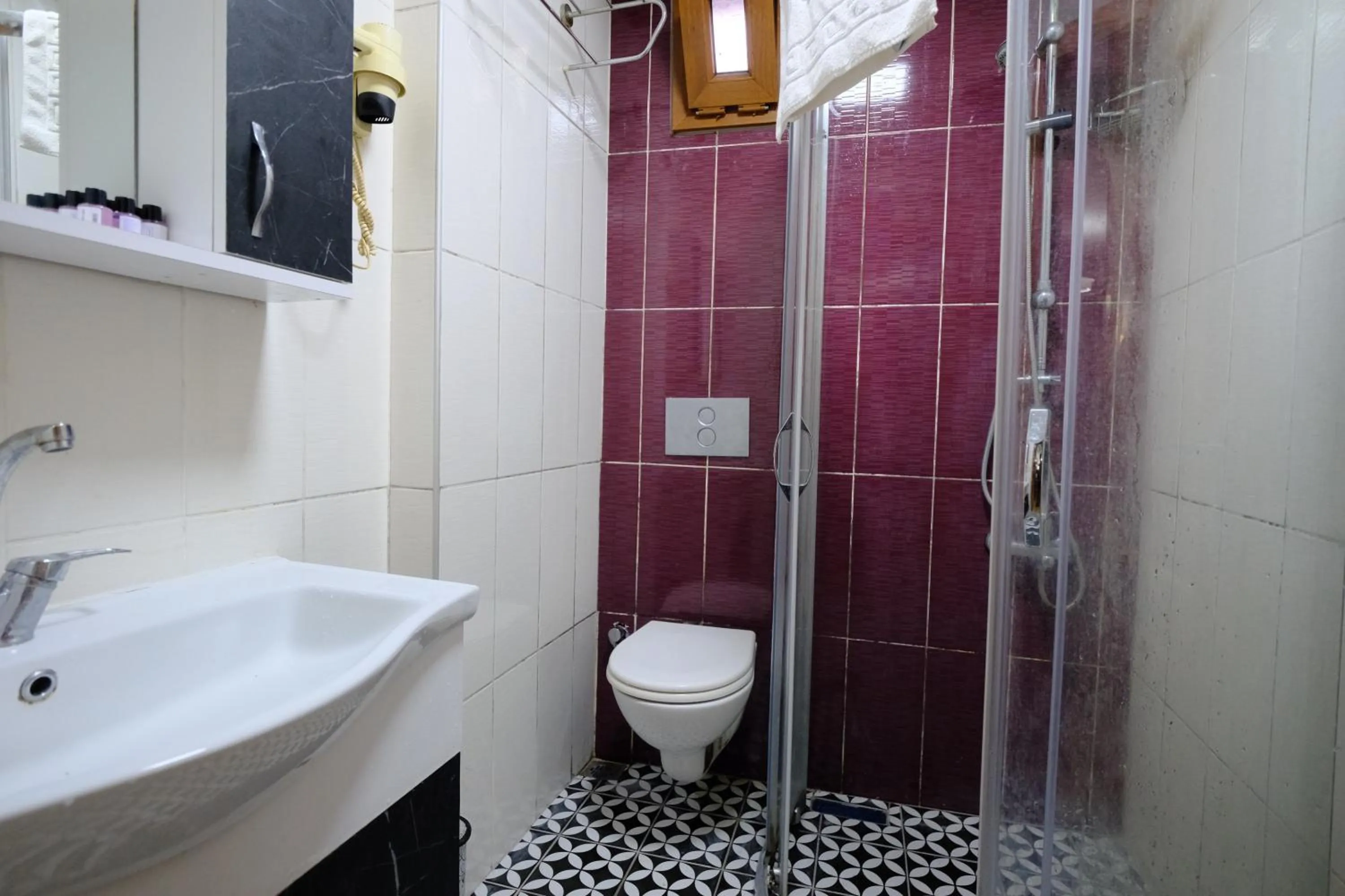 taksim çamdalı suit