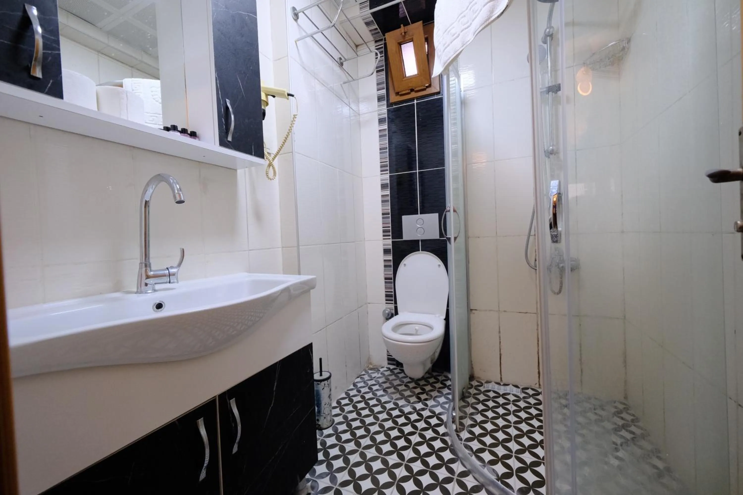 taksim çamdalı suit