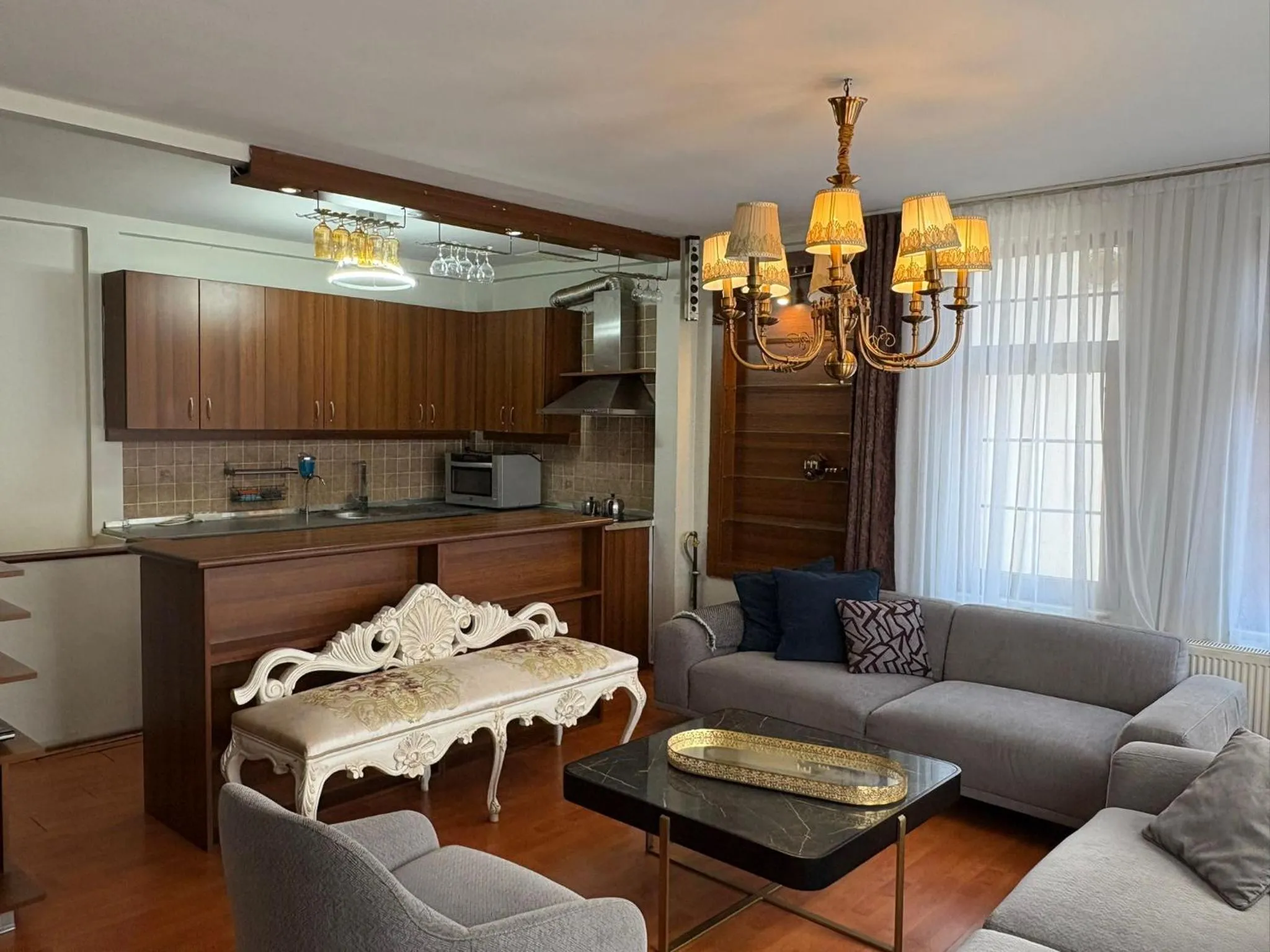 Kitchen or kitchenette in taksim çamdalı suit