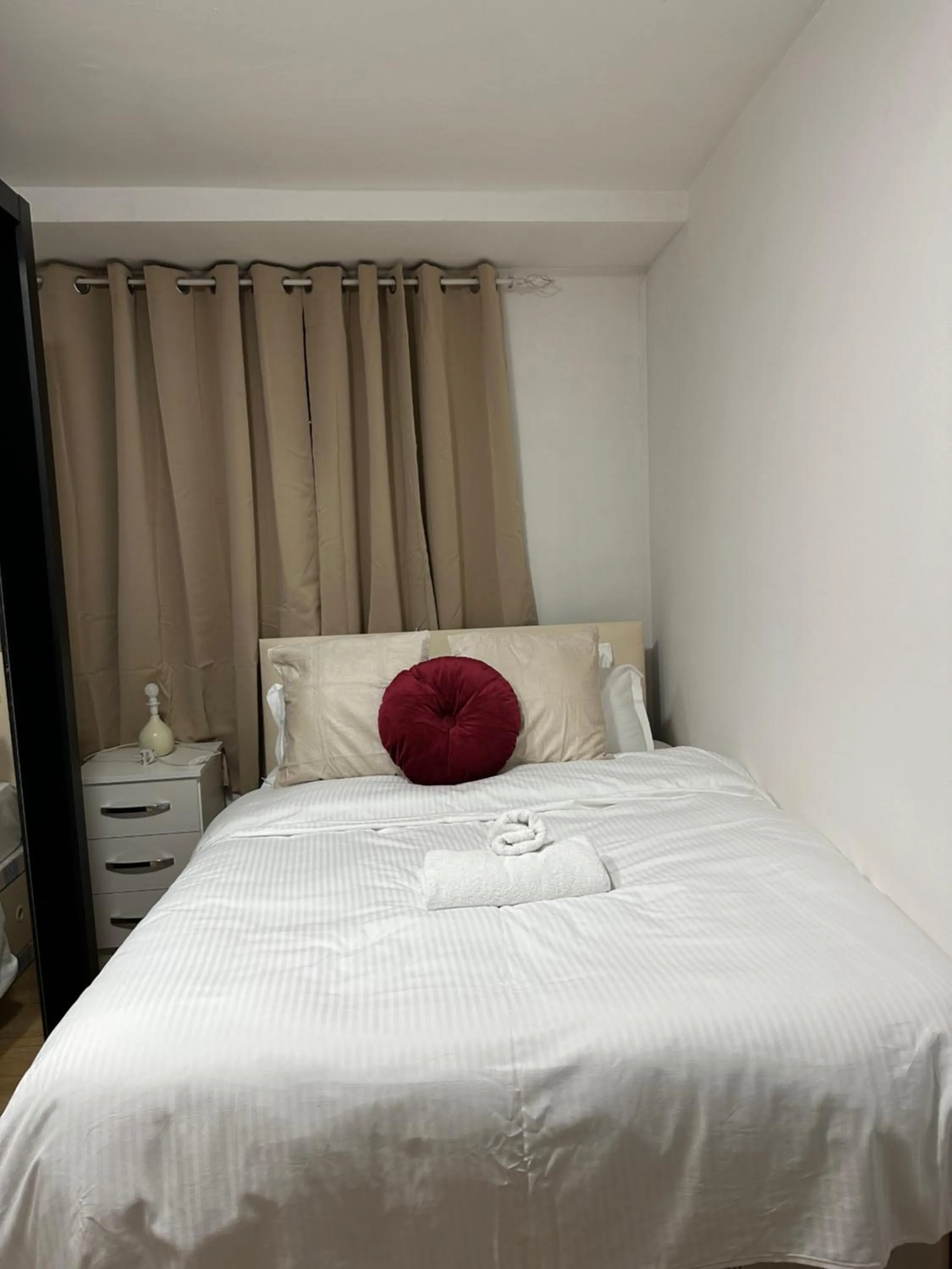 Bed in City Lodge Shadwell