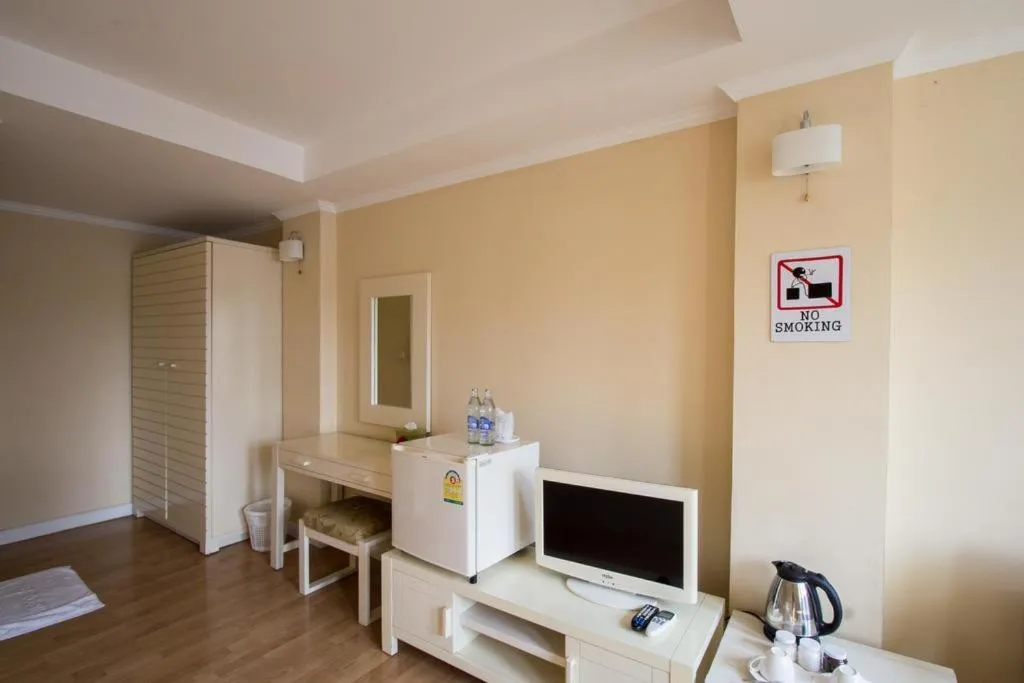 TV and multimedia in Triple Palms House