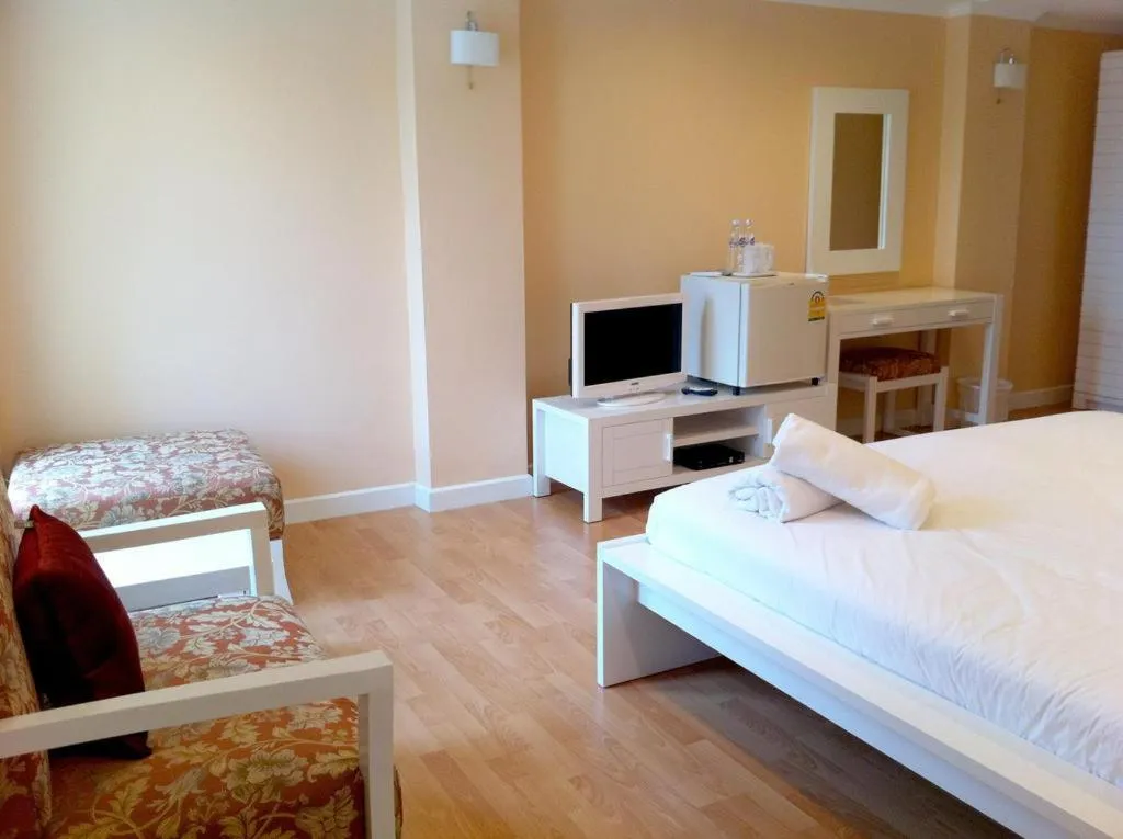 TV and multimedia, Bed in Triple Palms House