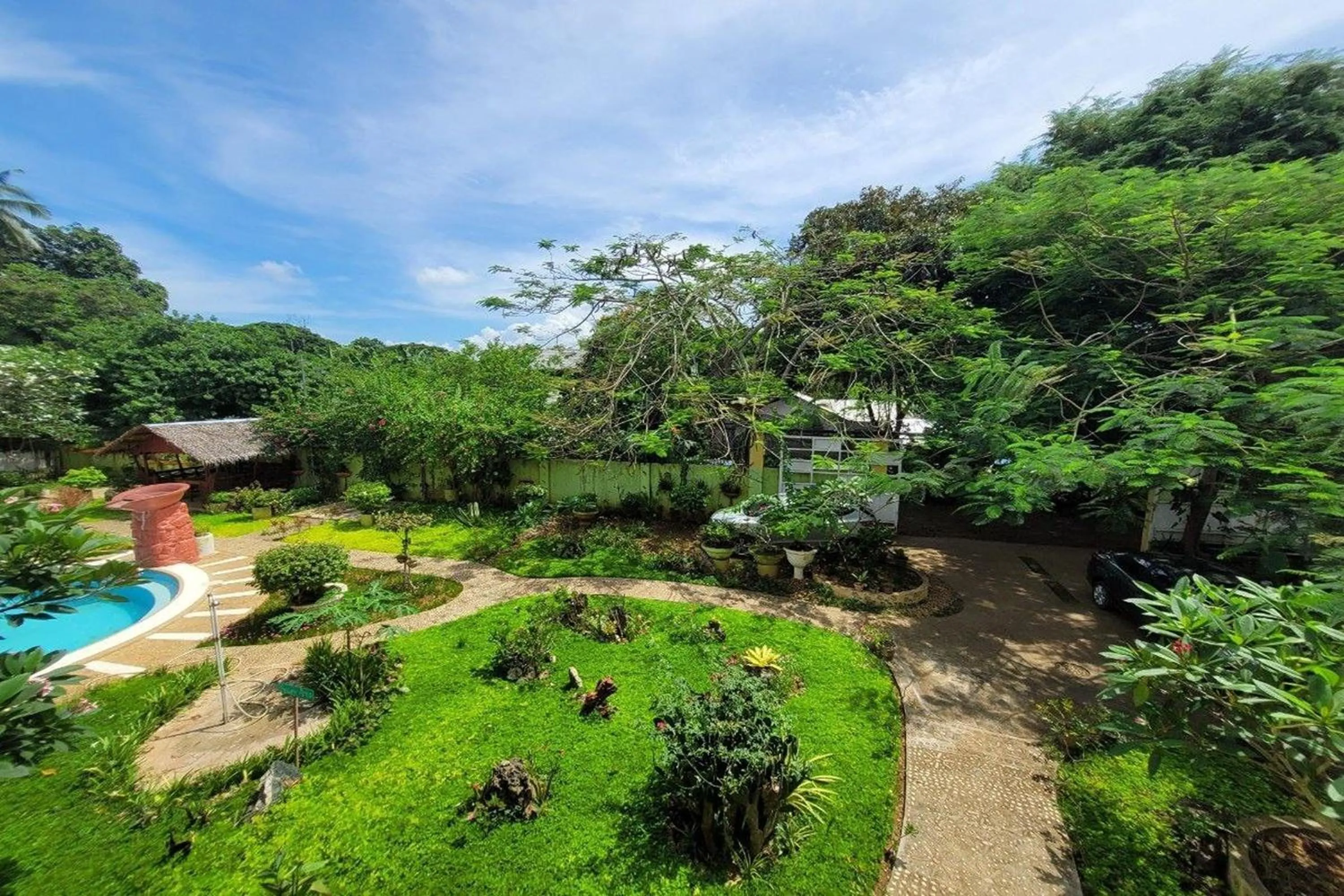 Garden view in Hanbee's Resort Puerto Princesa Palawan