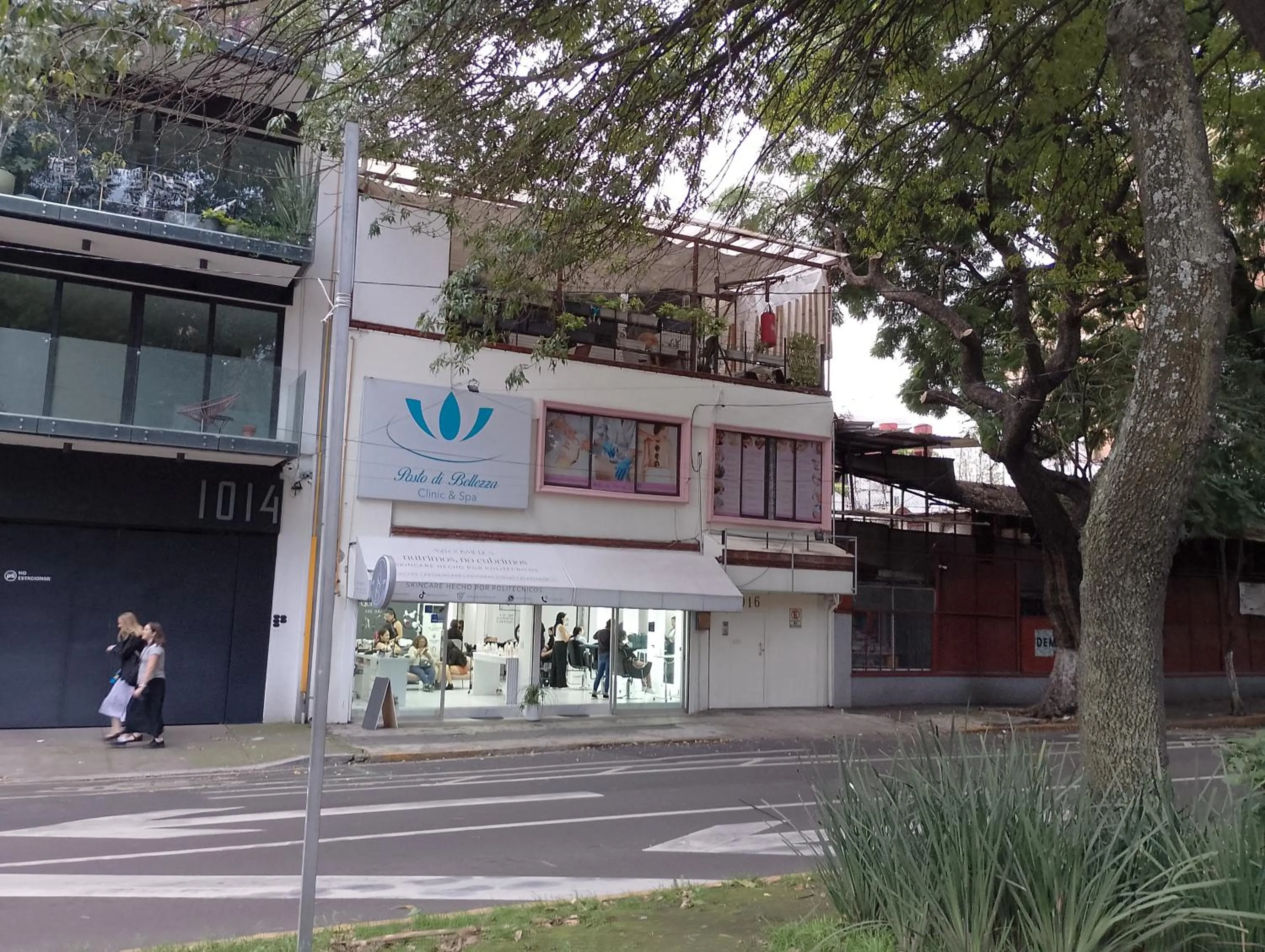 Property building in Habitaciones Narvarte Del Valle