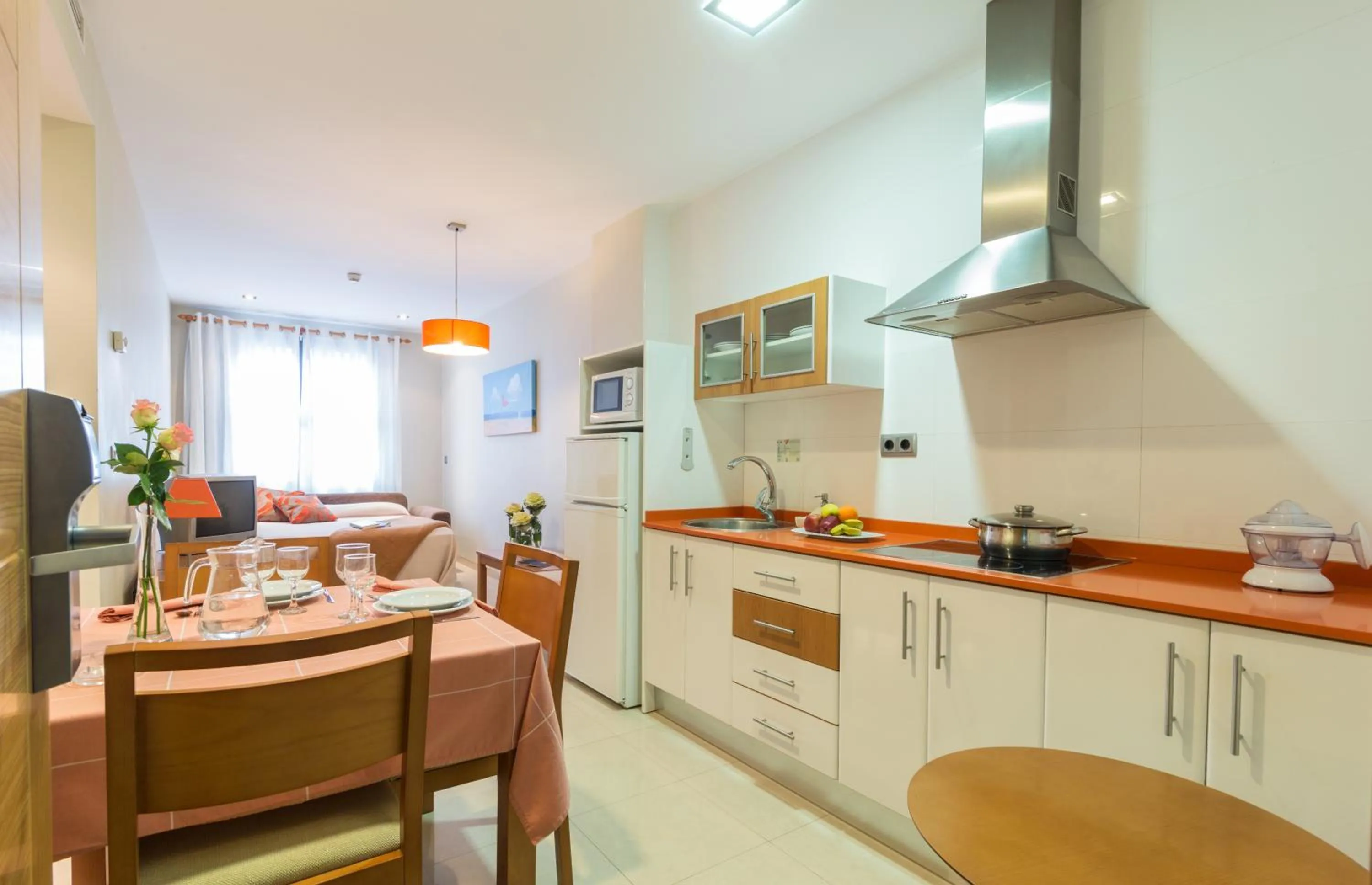 Kitchen or kitchenette in Aparthotel Bahía