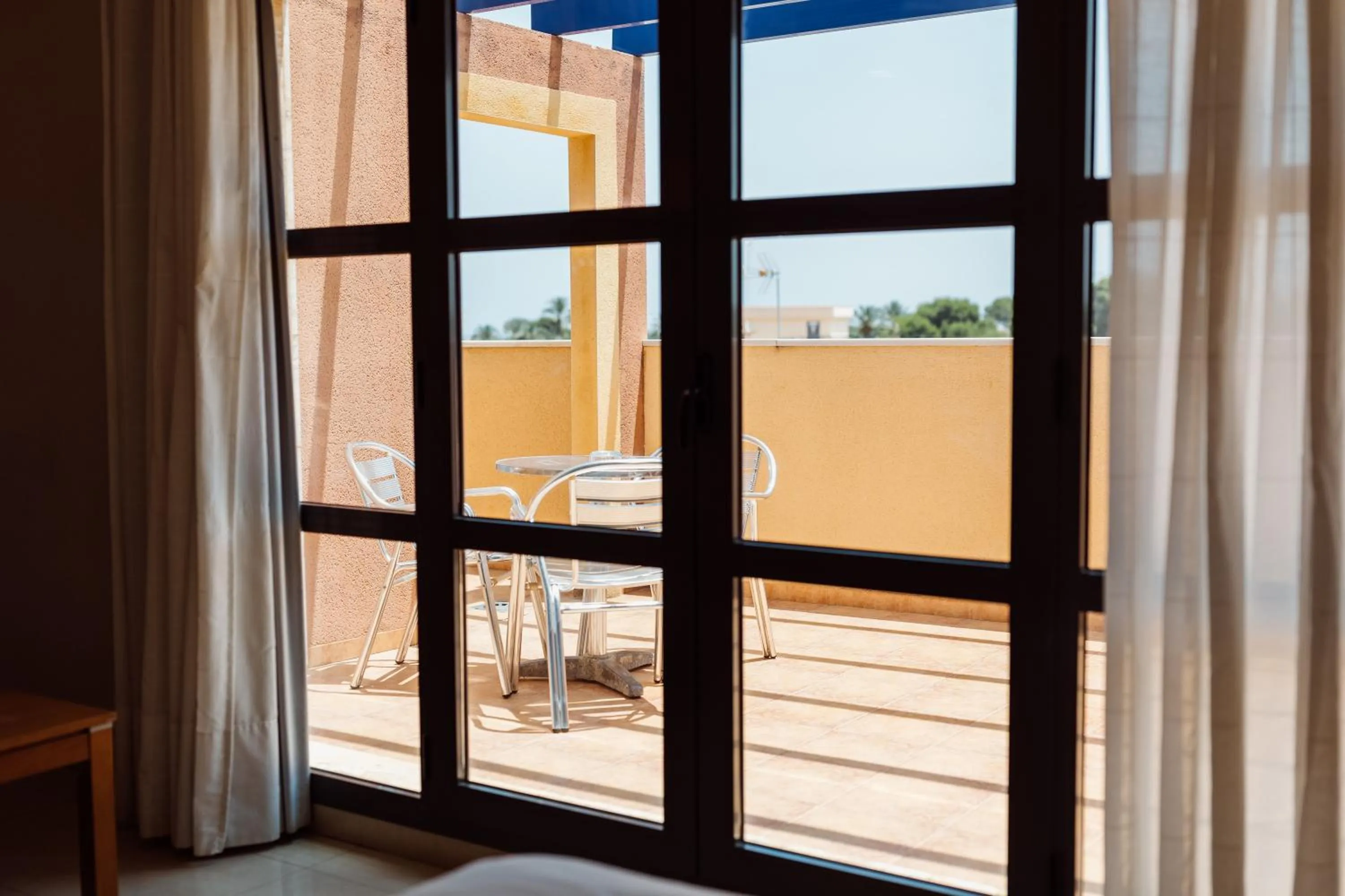 Balcony/Terrace in Aparthotel Bahía