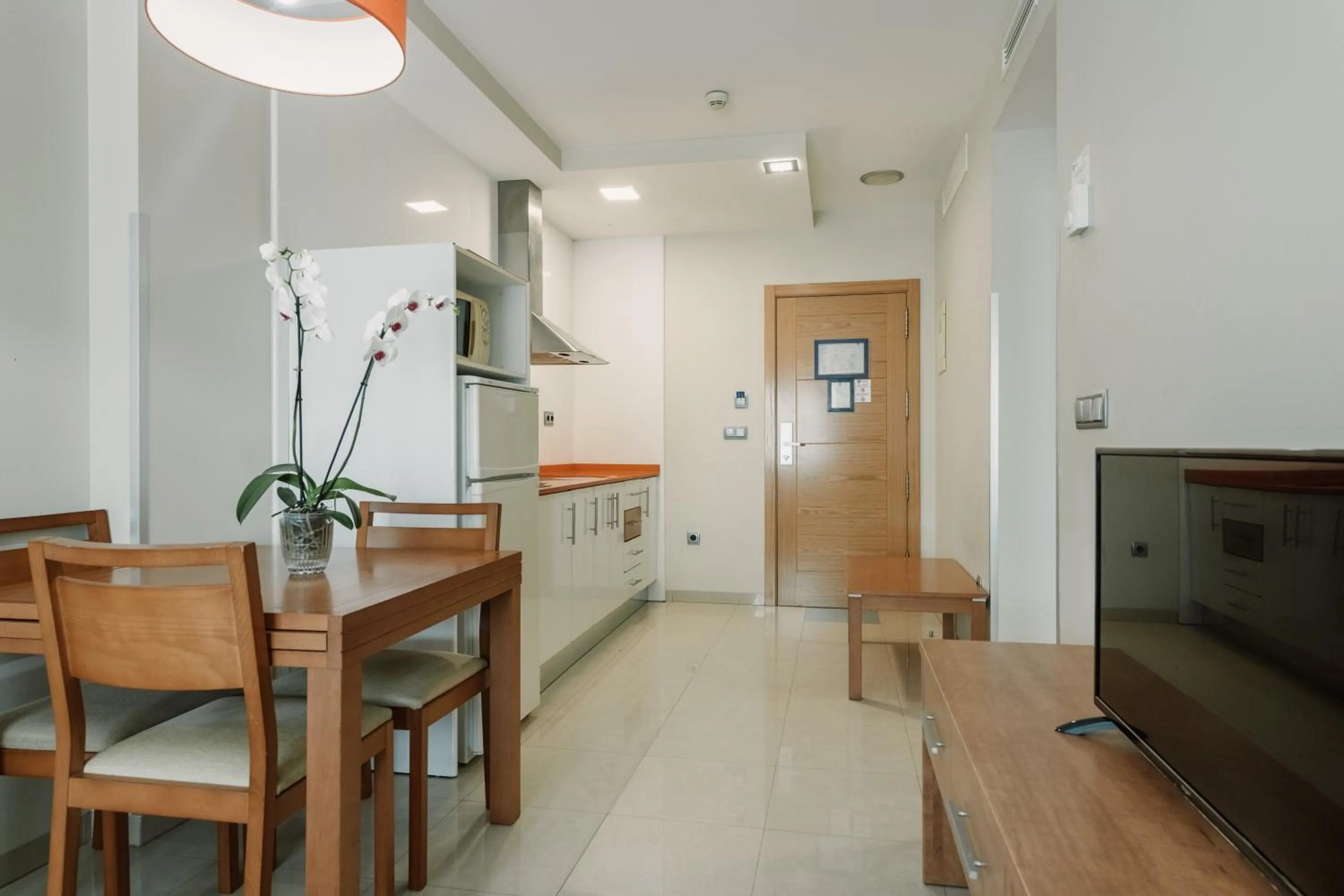 Kitchen or kitchenette in Aparthotel Bahía