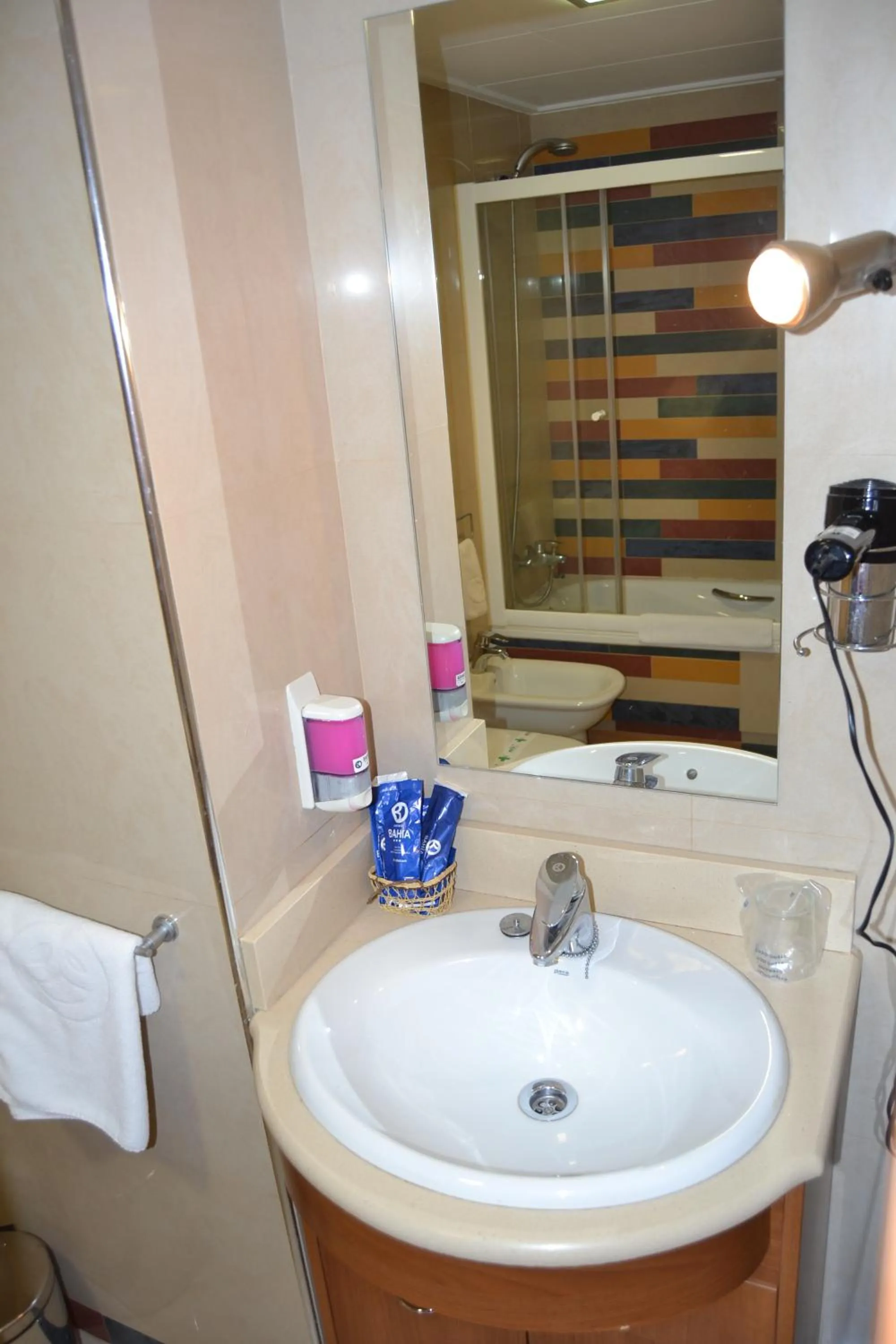 Bathroom in Aparthotel Bahía