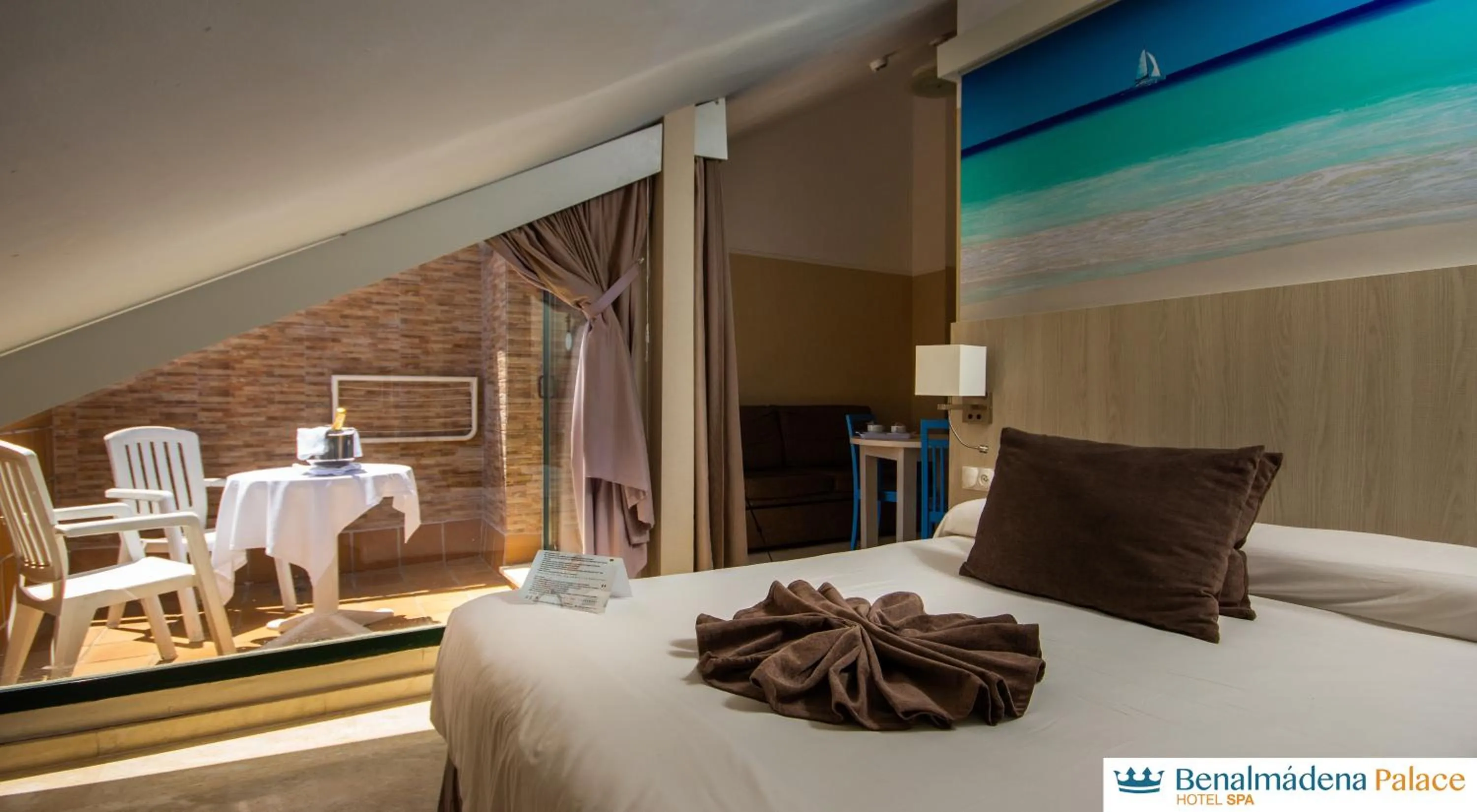 Balcony/Terrace, Bed in Benalmadena Palace Spa