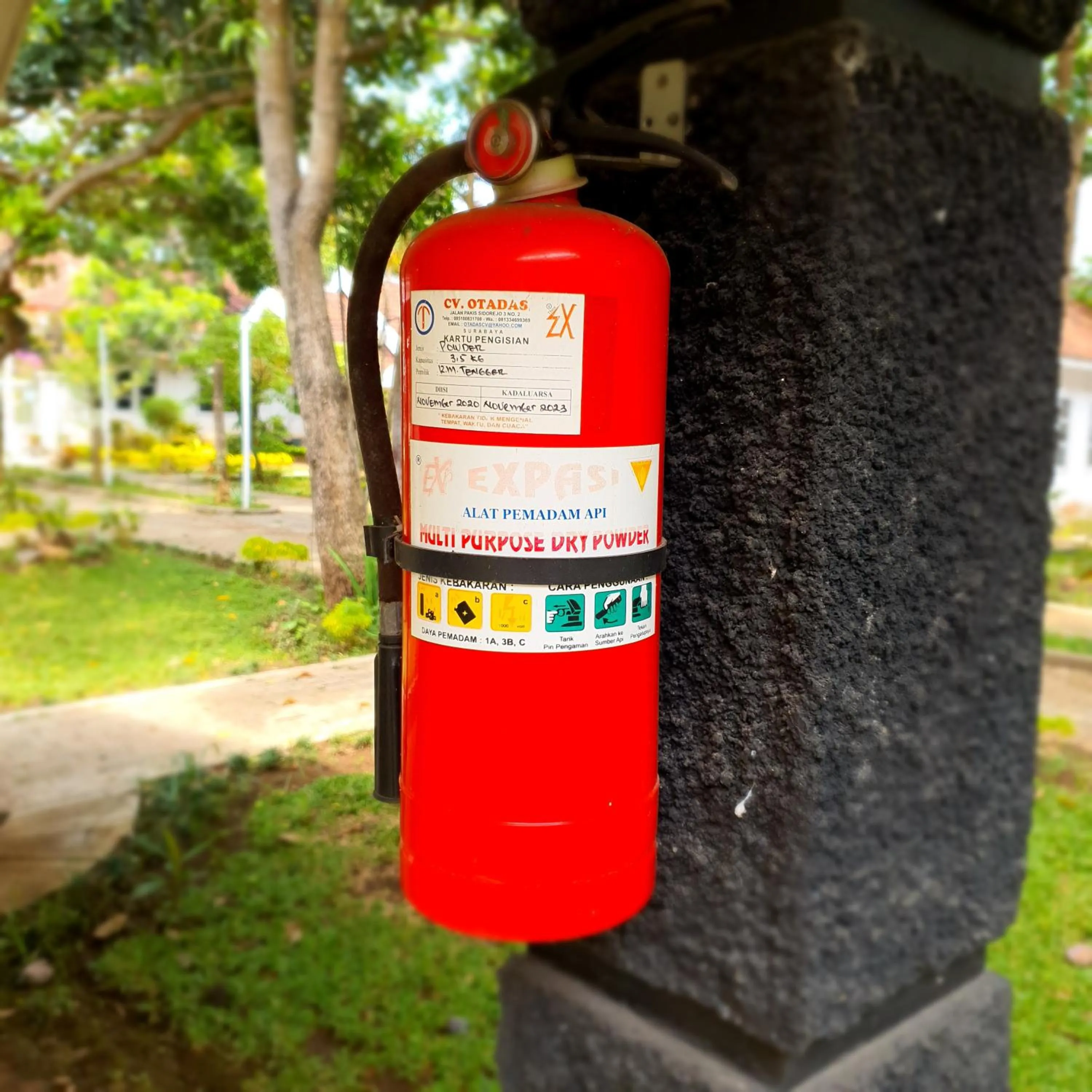 flat iron in Tengger Guesthouse