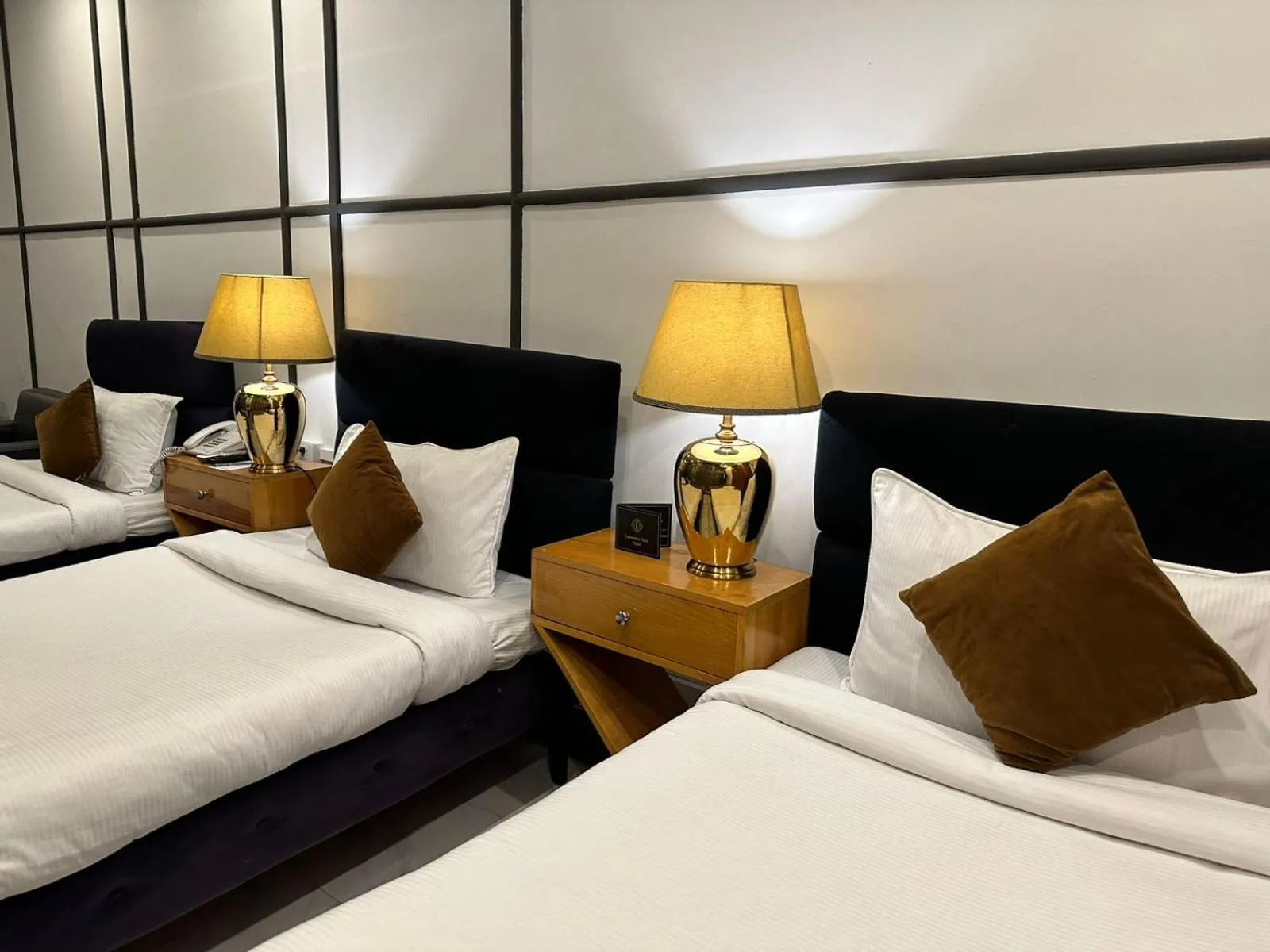 Bed in Lawrence View Hotel, Lahore