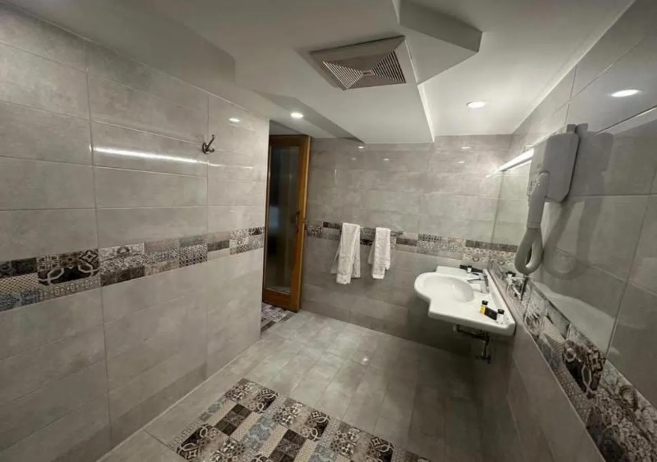 Lawrence View Hotel, Lahore