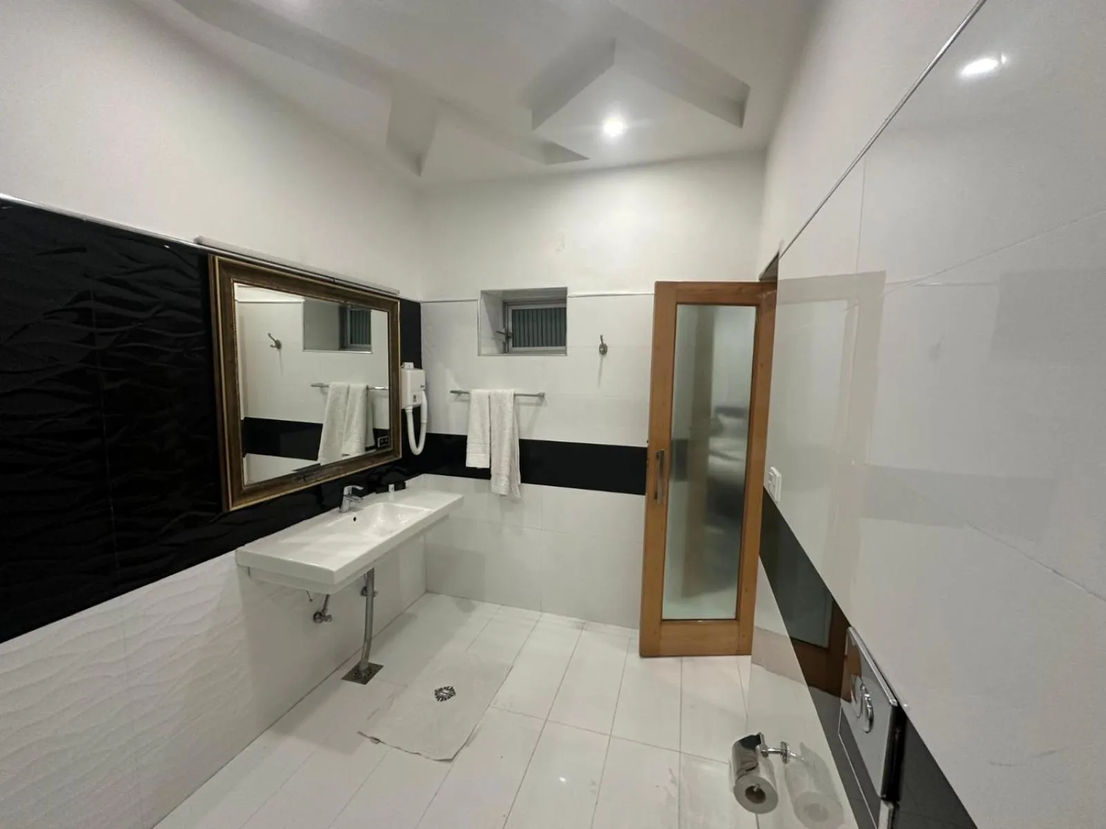 Lawrence View Hotel, Lahore