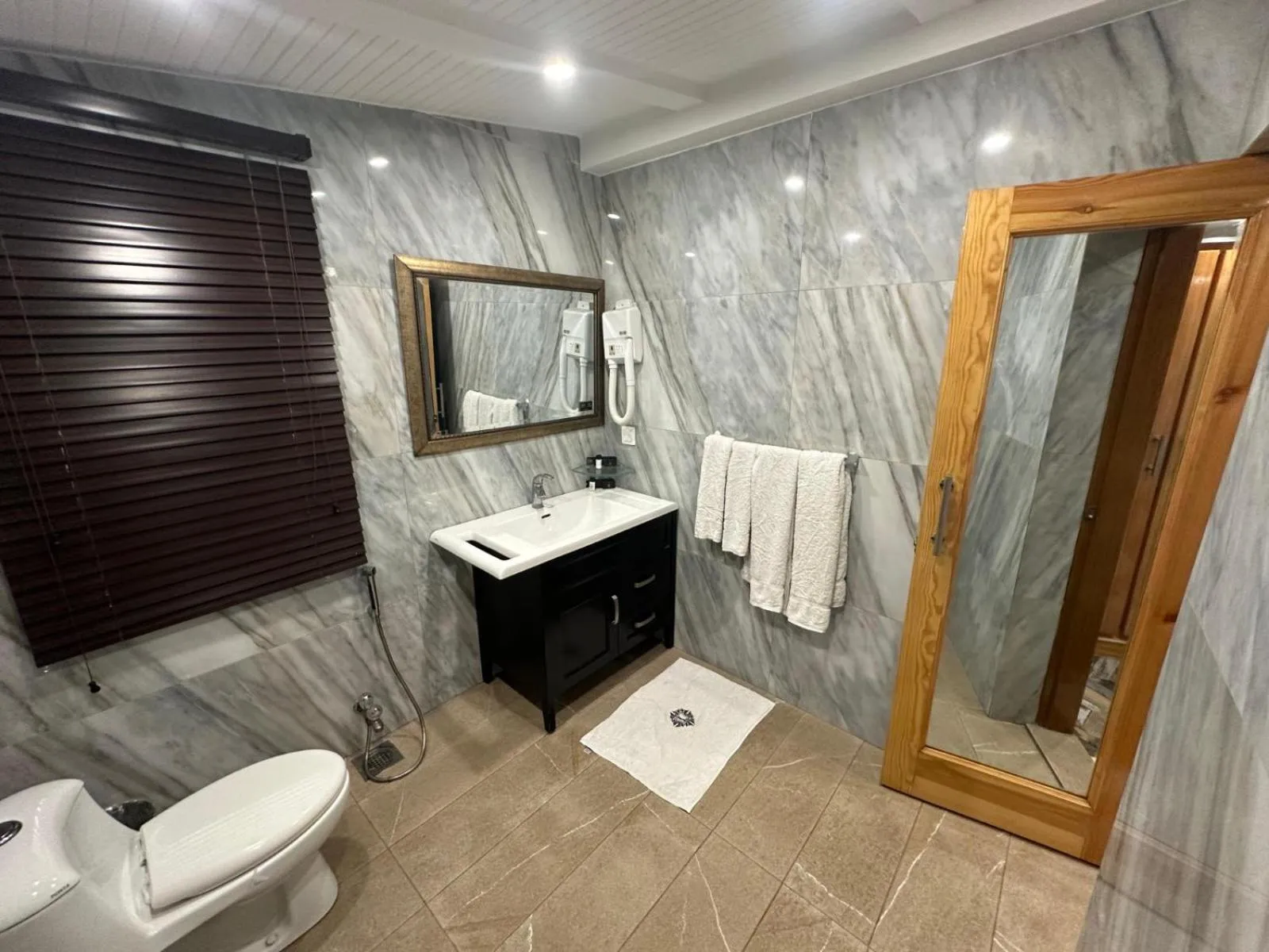 Lawrence View Hotel, Lahore