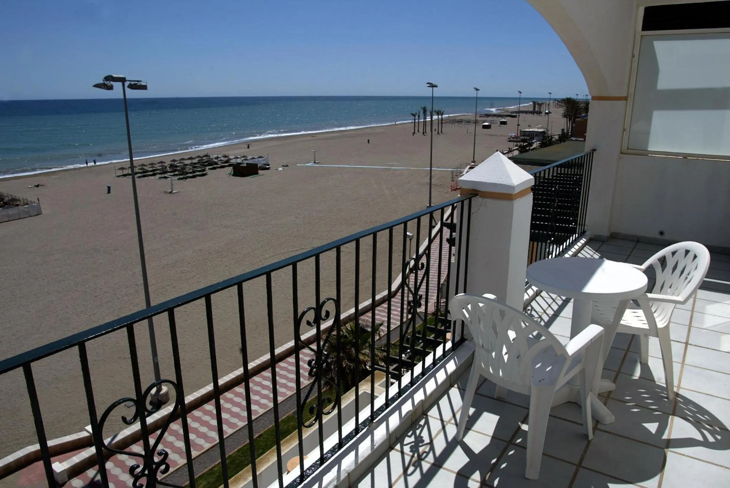 One-Bedroom Apartment with sea View (4 Adults + 1 Child) in Bahía Serena