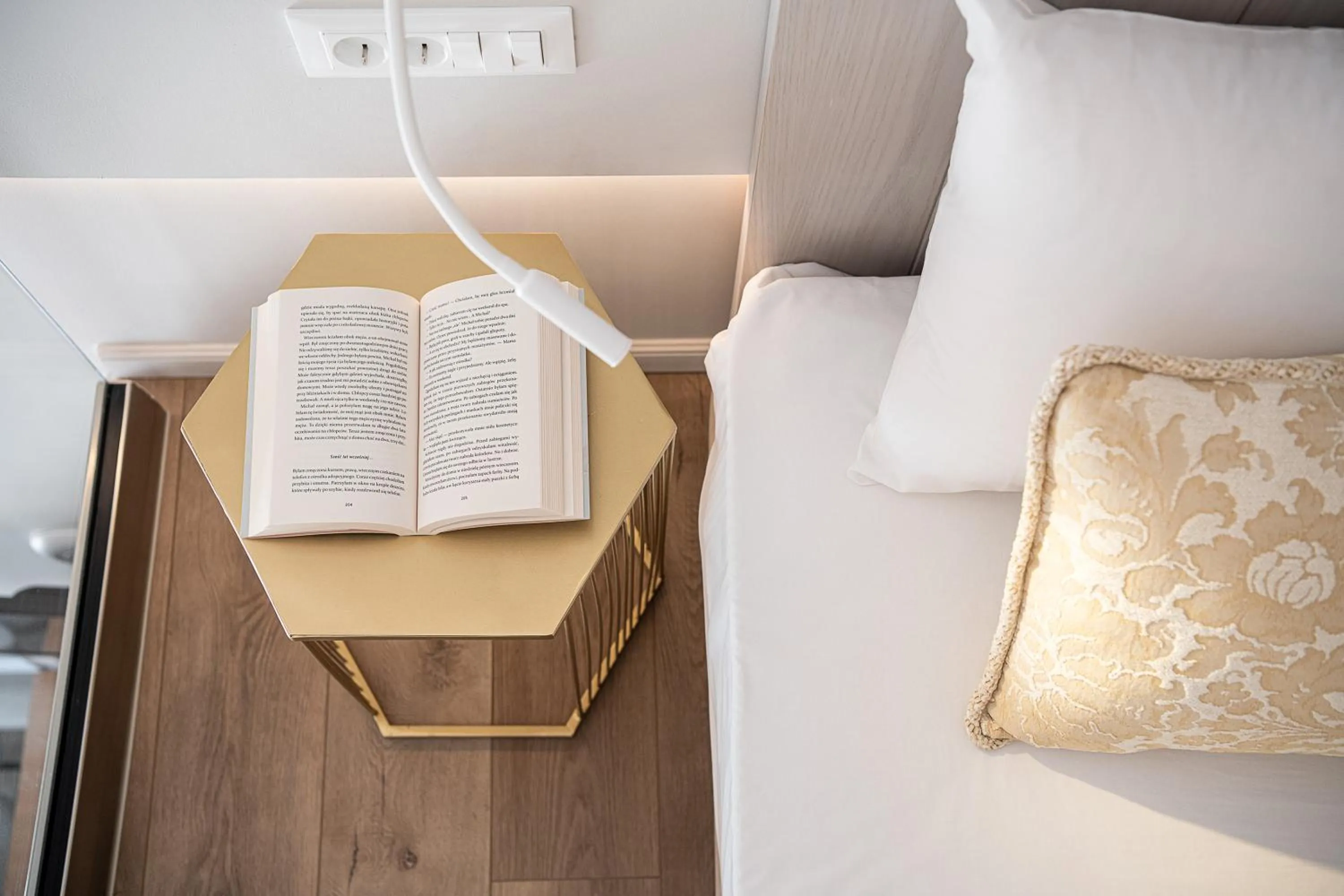 Bedroom, Bed in Elia Erato