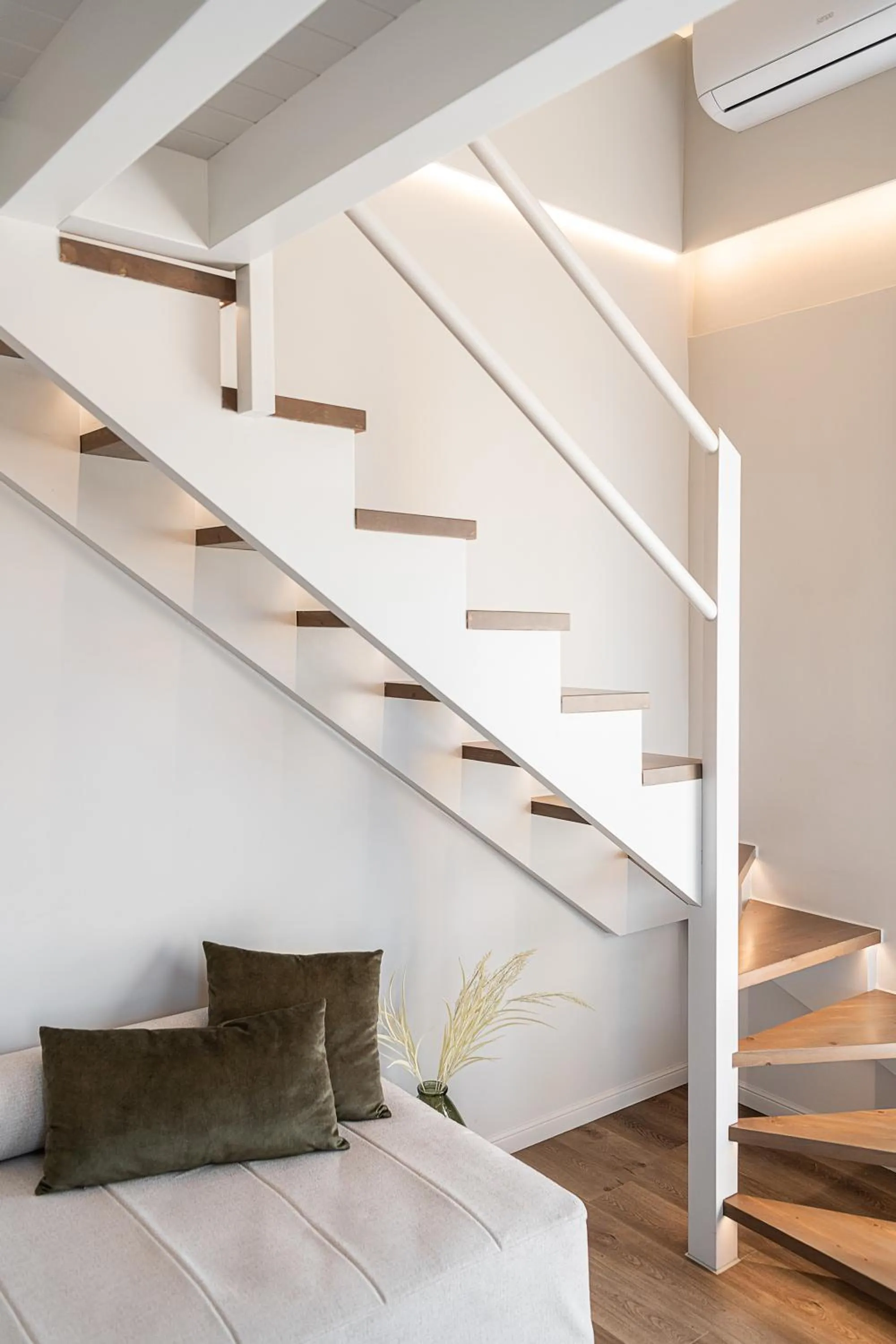 Seating area in Elia Erato