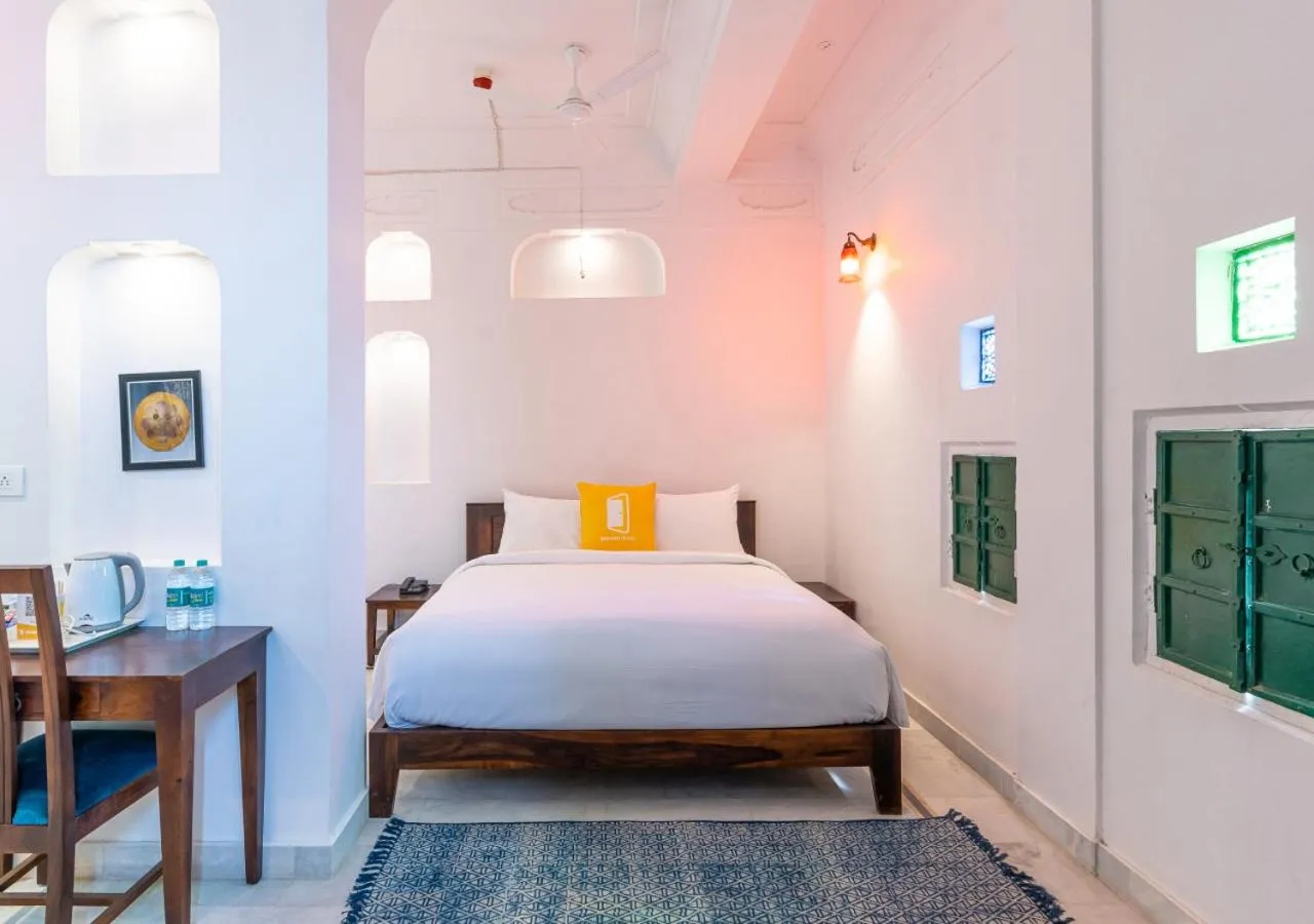 Bedroom, Bed in Bloom Boutique l Chelon Haveli