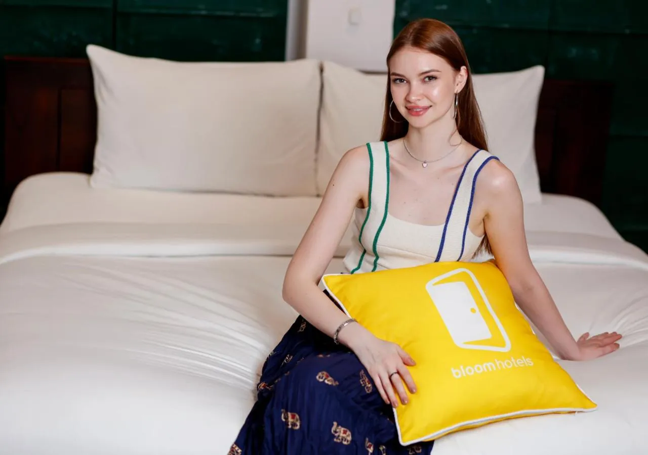 Bed in Bloom Boutique l Chelon Haveli